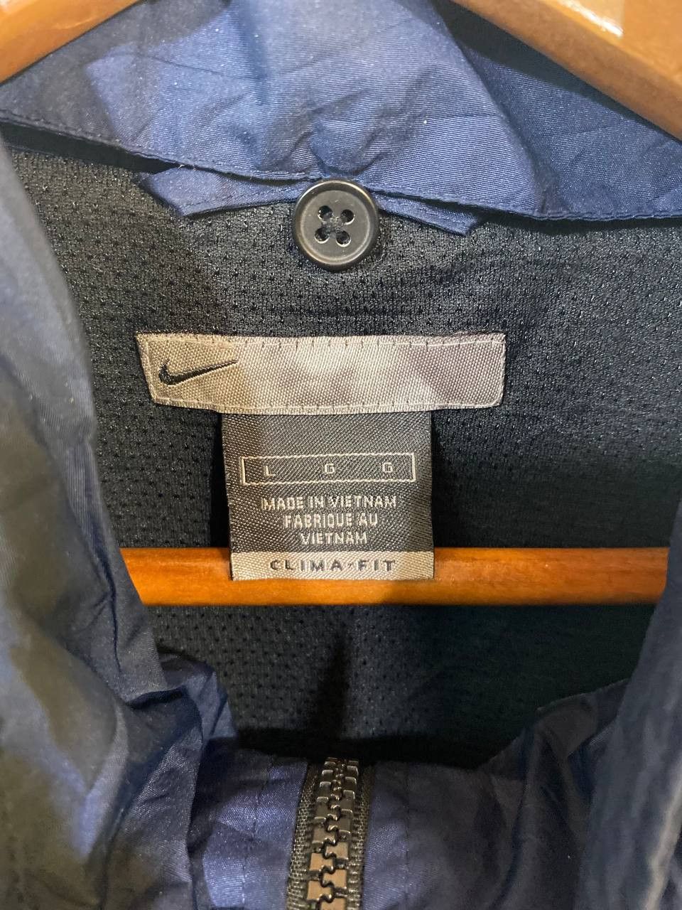 Nike vintage nike clima fit light jacket nice design Size US L / EU 52-54 / 3 - 3 Thumbnail