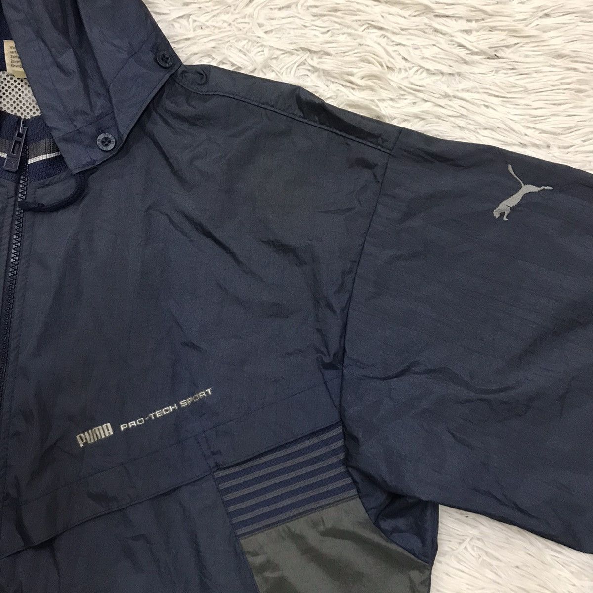 Puma × Vintage Vintage Puma Pro-Tech Sport Windbreaker Jacket Hoodie Size US L / EU 52-54 / 3 - 11 Thumbnail