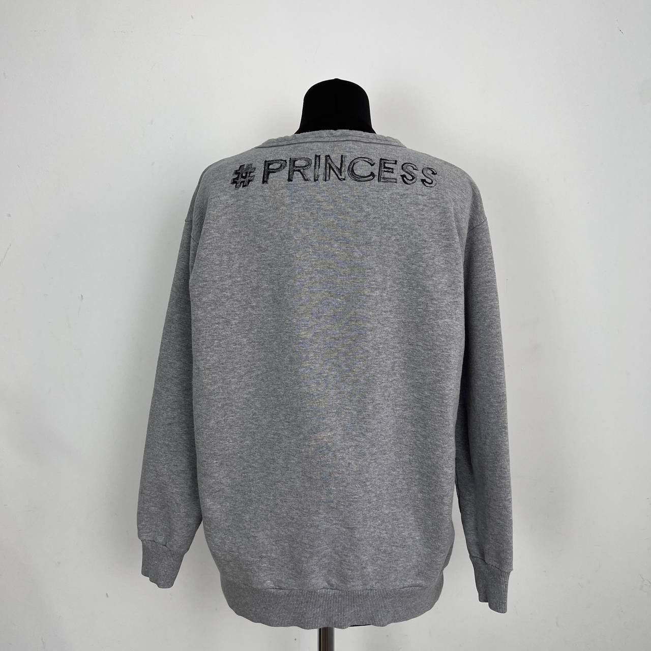 RED Valentino RED Valentino Grey Crown Print Sweatshirt #PRINCESS Graphic Size XS / US 0-2 / IT 36-38 - 7 Thumbnail