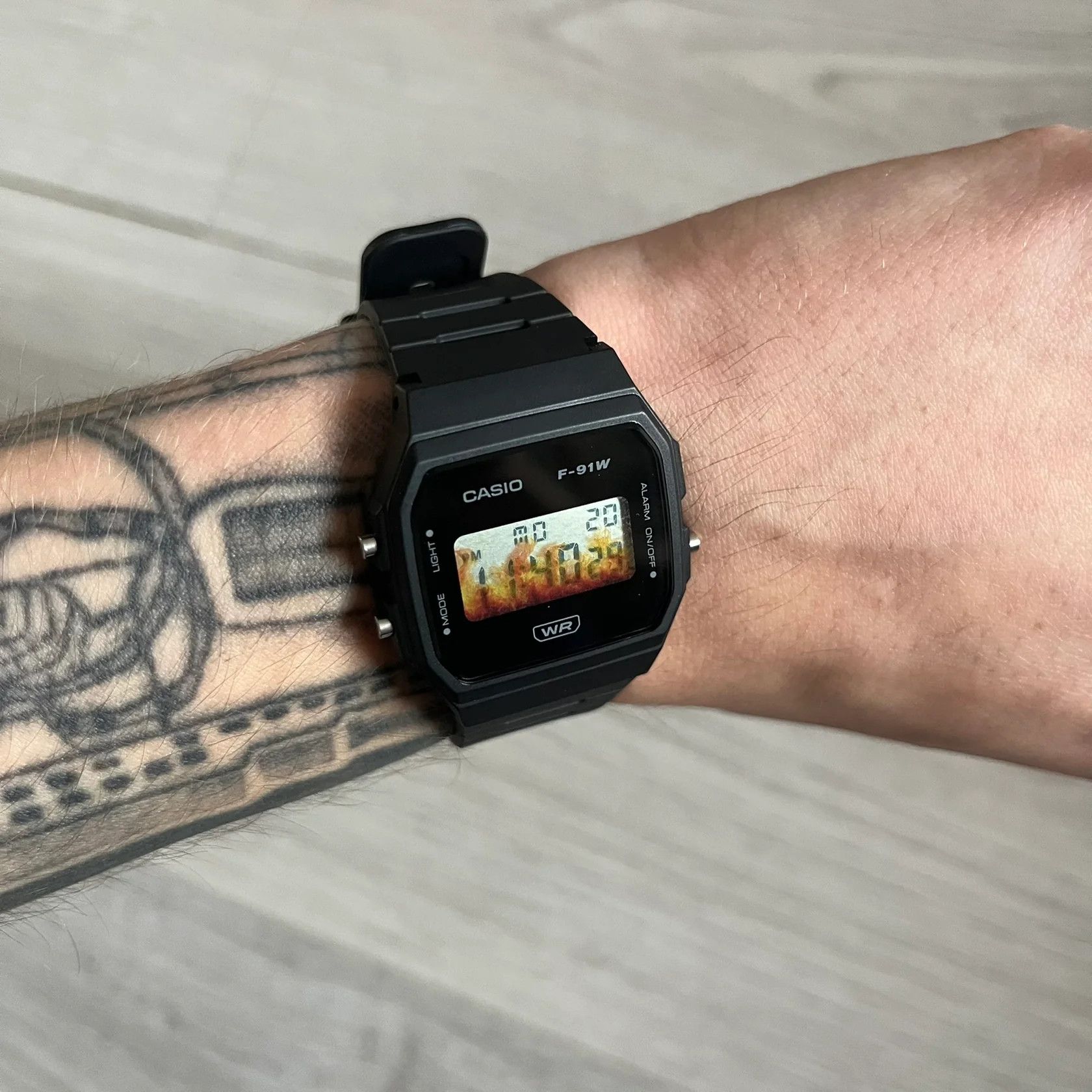 Casio Casio F-91W "Fireplace" Flame & Black Digital Watch Size ONE SIZE - 3 Thumbnail