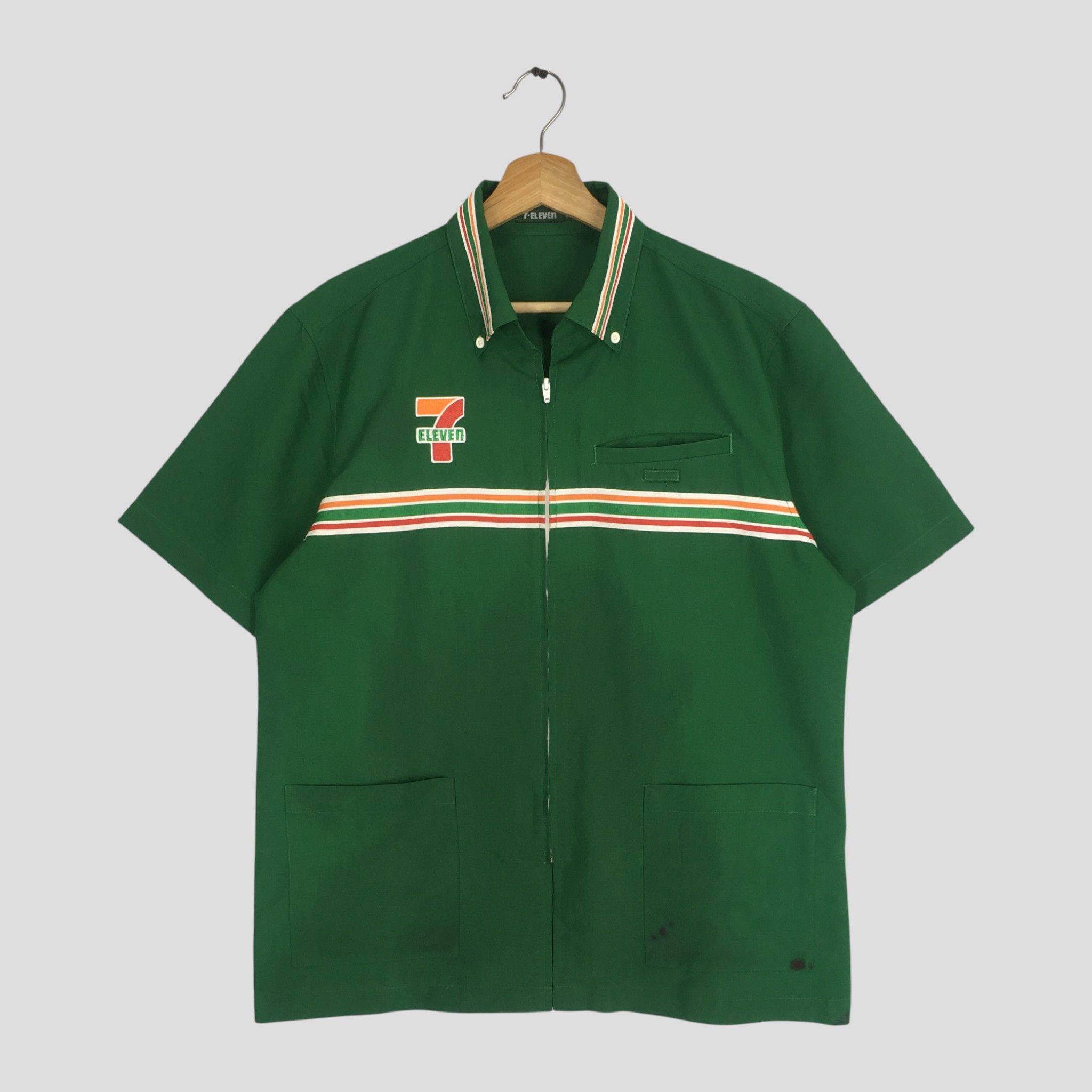 Japanese Brand Vintage 7-Eleven Workers Shirt Zipper Three Pocket Size US L / EU 52-54 / 3 - 1 Thumbnail