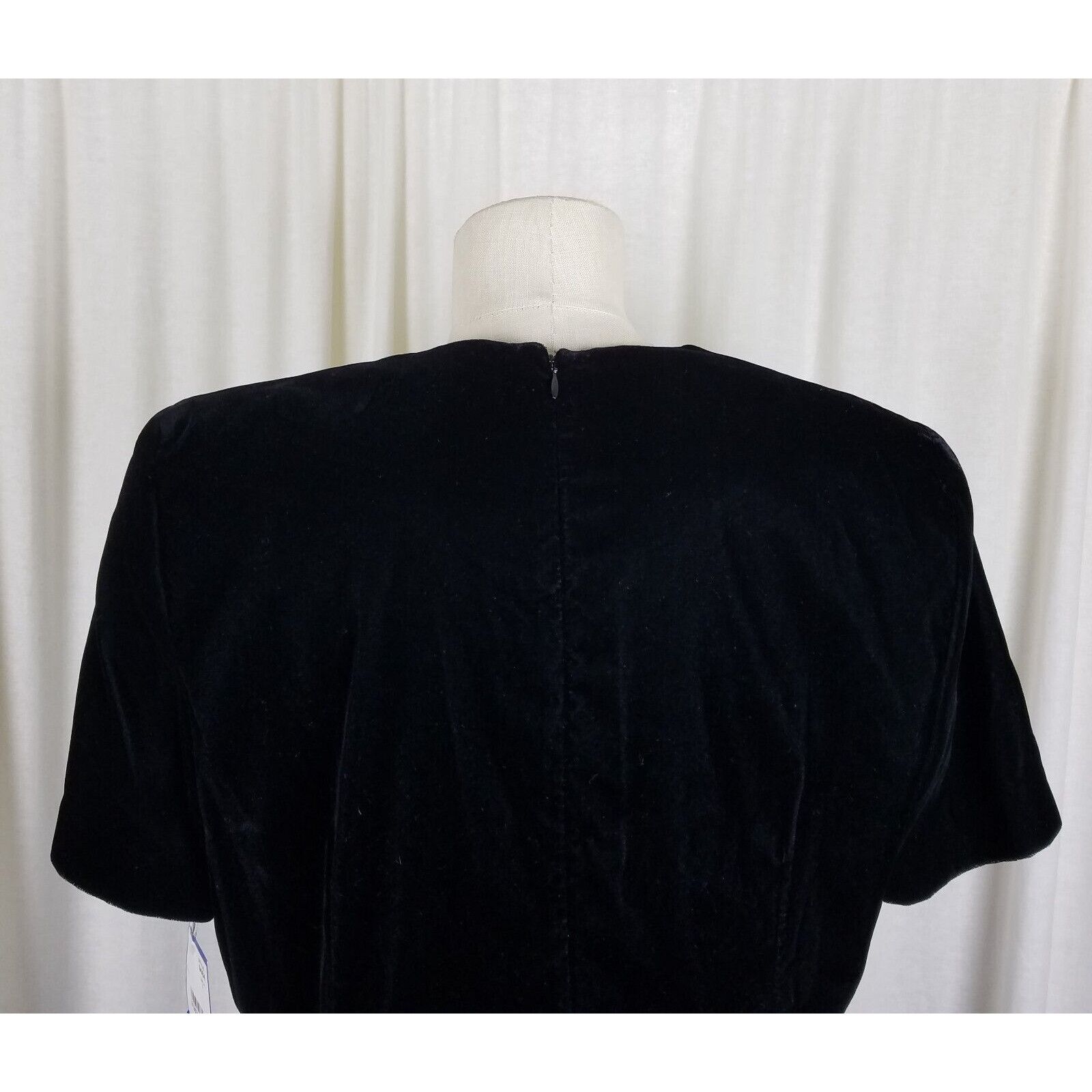 Fay Vtg Leslie Fay Dresses Black Velvet Midi Dress Womens 16 80s Size XXL / US 16-18 / IT 52-54 - 7 Thumbnail
