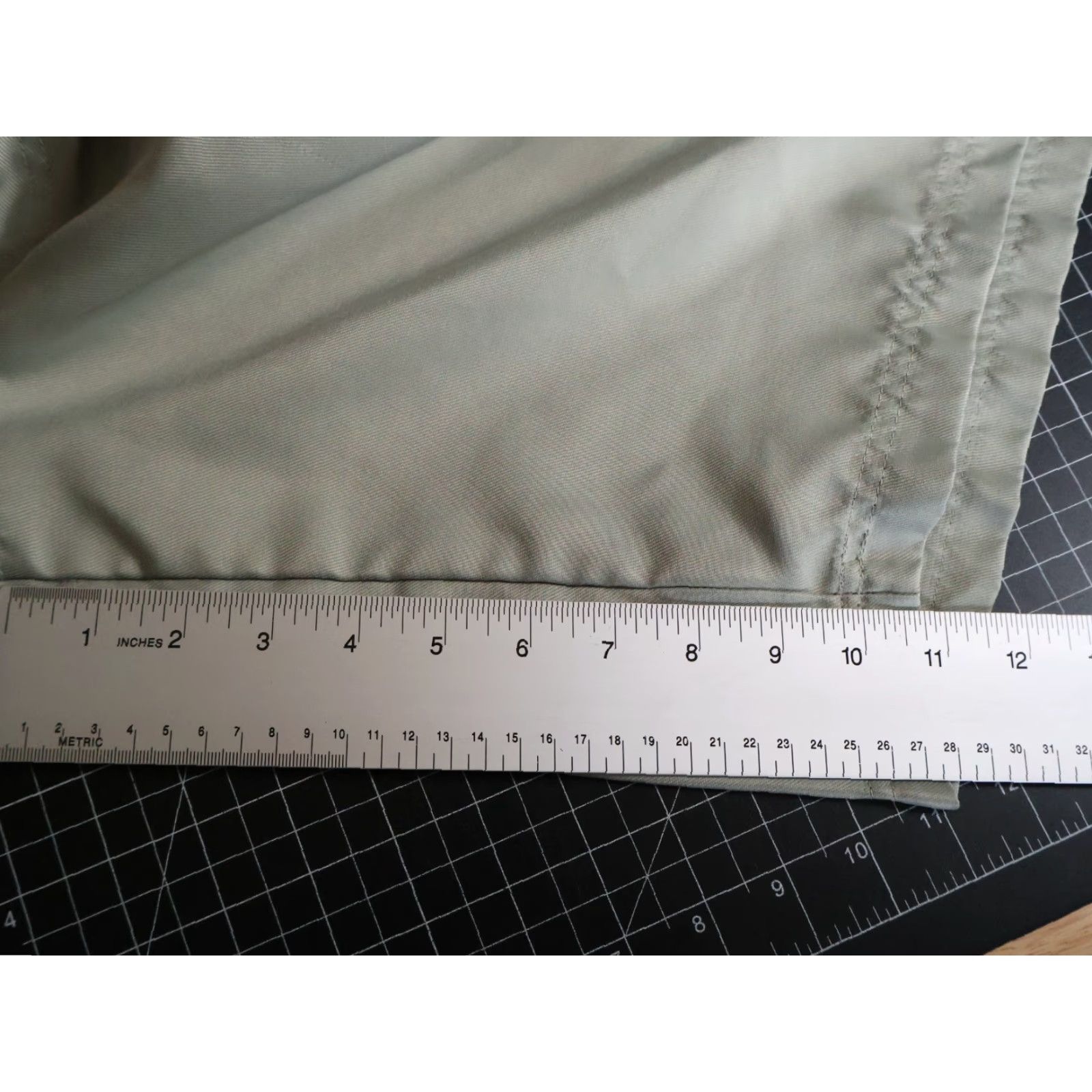 Nike VINTAGE Nike Cargo Shorts Mens XL Beige 35 x 11 35x11 90s Outdoor Retro 90s Cargo Shorts Mens XL Beige Nike Size US 35 - 7 Thumbnail