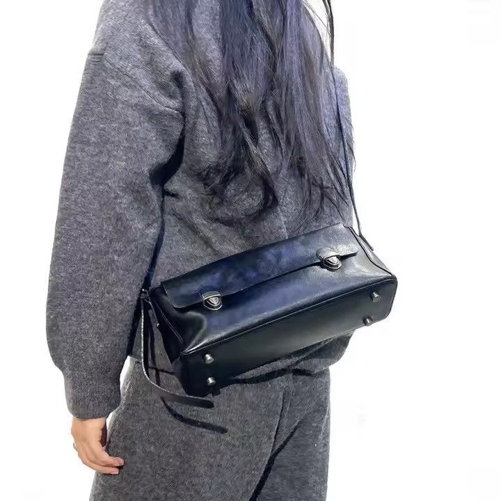 Genuine Leather Natural Leather Crossbody Bag Size ONE SIZE - 8 Thumbnail