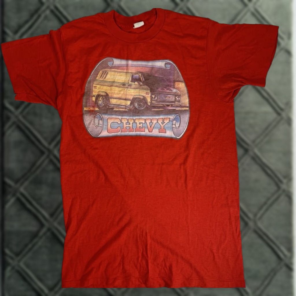 Vintage VINTAGE Chevy Van Chevrolet Red T-Shirt L Unisex Adults Large Car 1970s | Red Cars Classic Shirt Mens Womens? Size US L / EU 52-54 / 3 - 1 Thumbnail