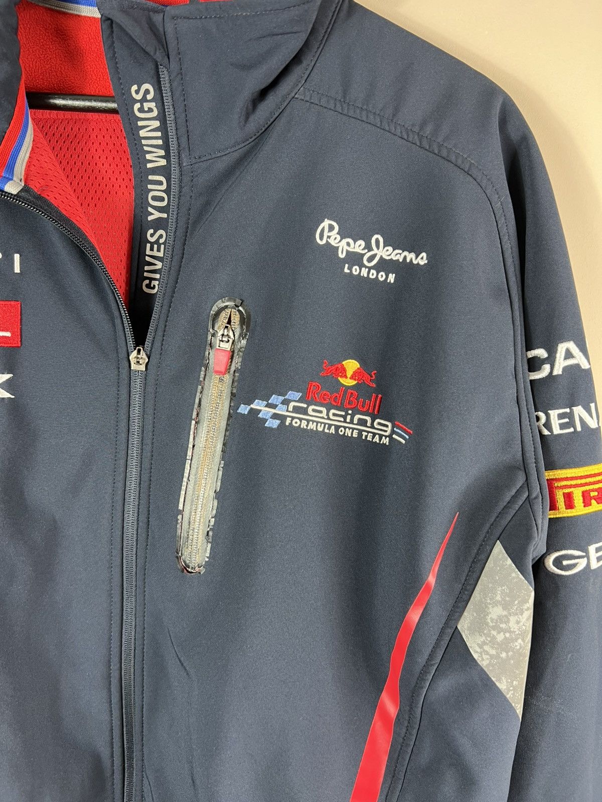 Red Bull 🖤RED BULL TEAM FORMULA 1 F1 ONE RACING JACKET SIZE L Size US L / EU 52-54 / 3 - 5 Thumbnail