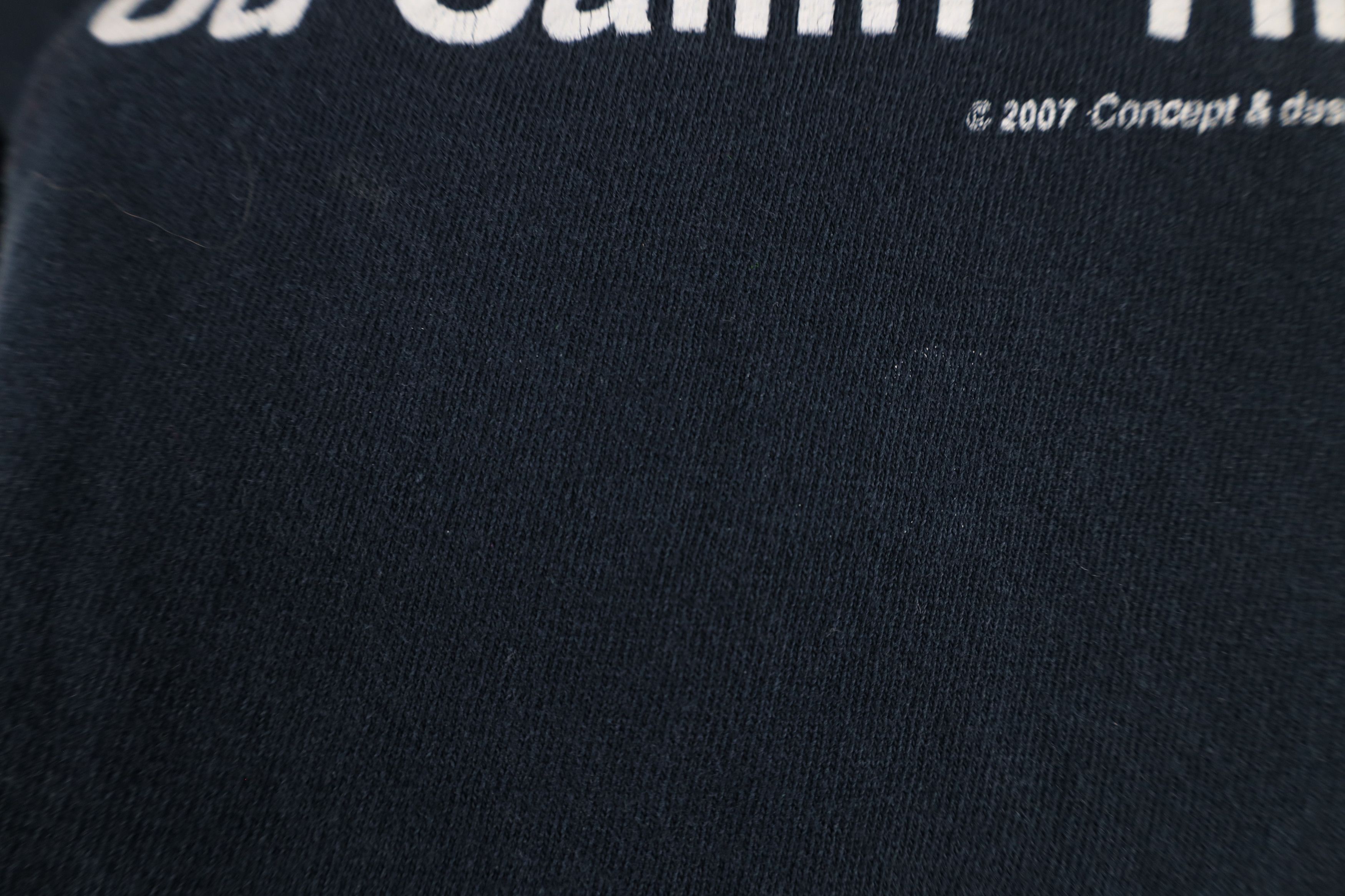 Vintage Vintage Y2K Streetwear Calling Tiny Chihuahua Dog T-Shirt Size US M / EU 48-50 / 2 - 6 Thumbnail