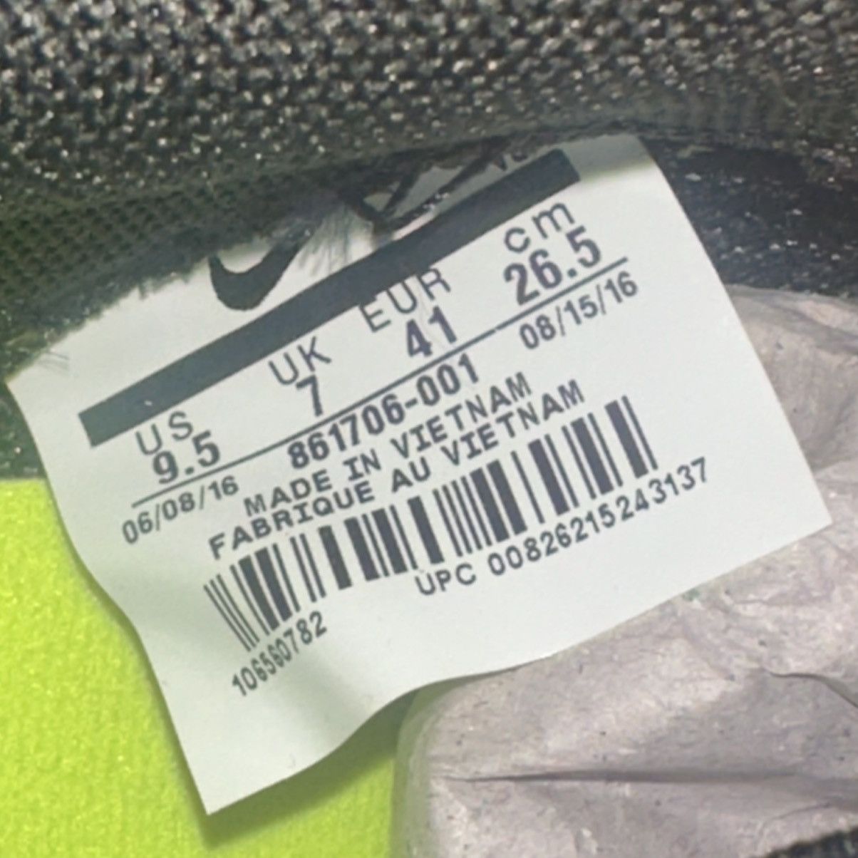 Nike Size 9.5W (8M) - Nike Roshe 2 Flyknit Black- 861706-001 Size US 9.5 / IT 39.5 - 6 Thumbnail