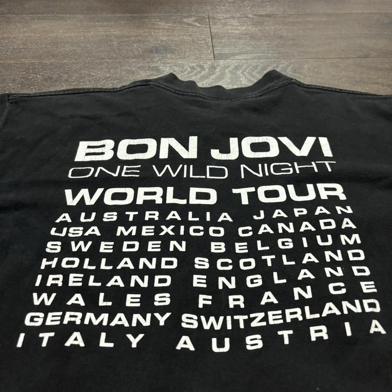 Designer vintage bon jovi one wild night tour t shirt 2001 L Size US L / EU 52-54 / 3 - 4 Thumbnail