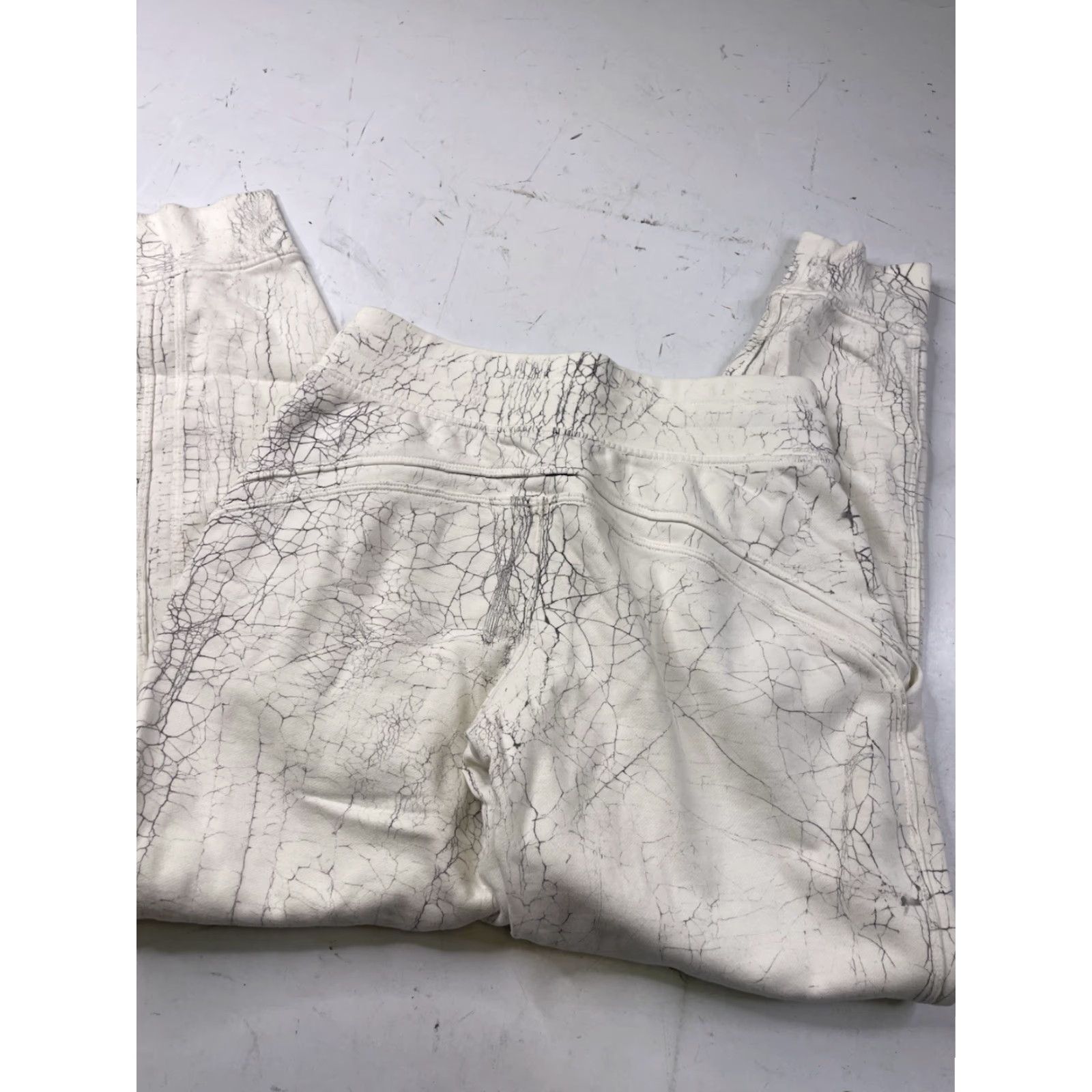 Lululemon Lululemon Women's Jogger Pants 27” Inseam White Down 7/8 Tapered Modern 6 Regular Stretch Size 28" / US 6 / IT 42 - 8 Thumbnail