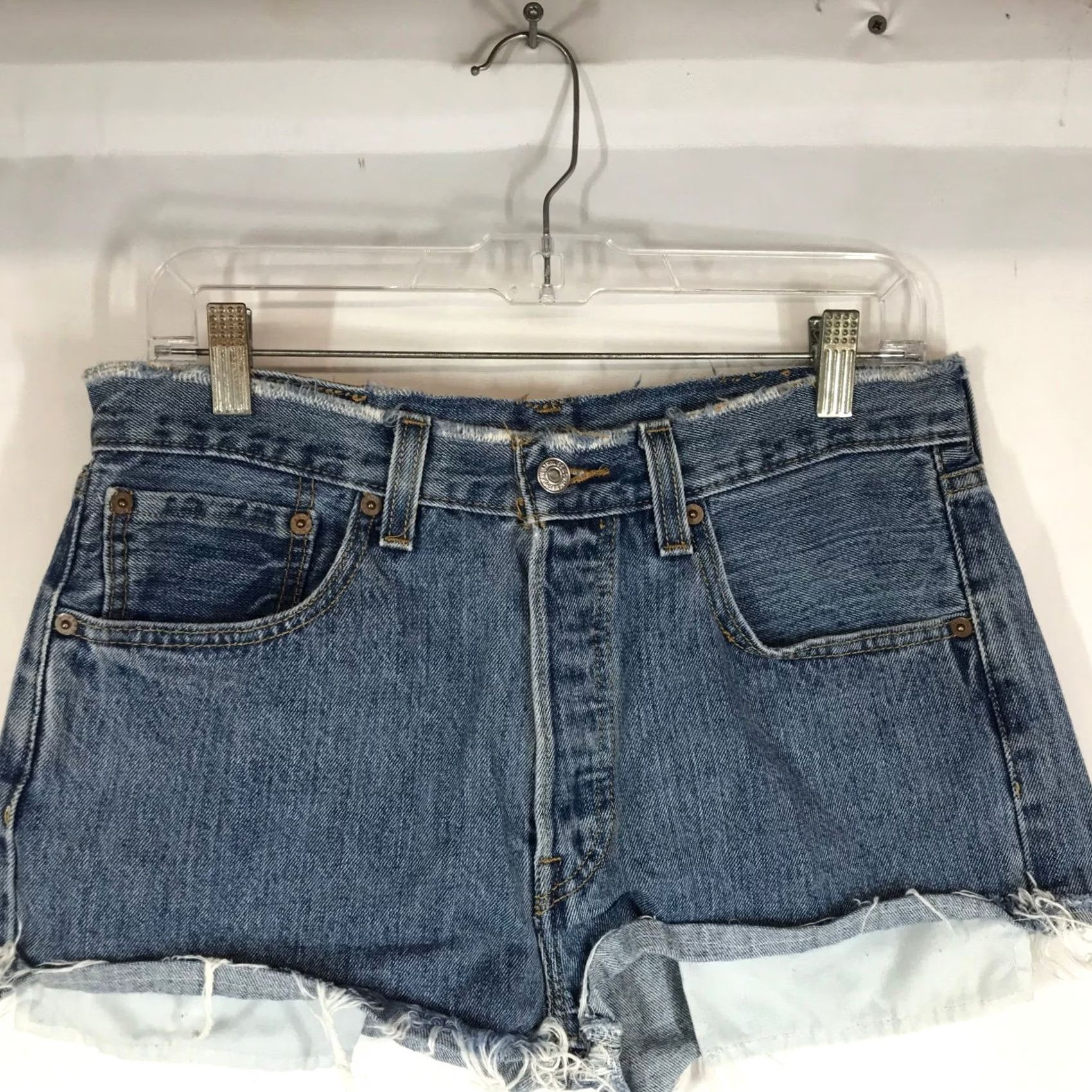 Levi's Levi's 501 Cutoff Denim Shorts Medium Wash Blue Button Fly 31 Womens Regular 2in Inseam Casual Bohemian 90s Vintage Not N/A Size 24" / US 00 / IT 34 - 2 Thumbnail