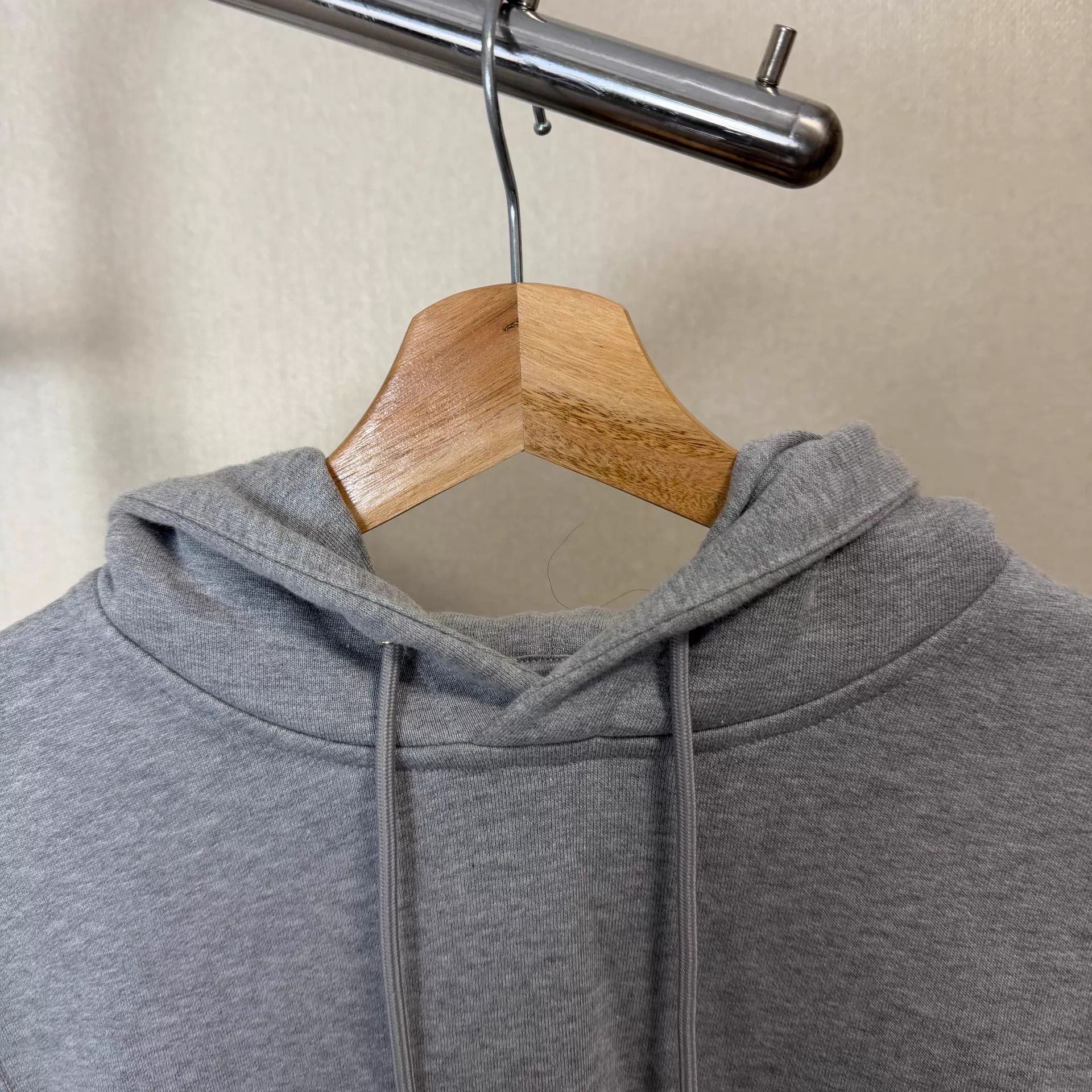Dior DIOR Essentials CD Icon Embro Hoodie Men's Gray XS Size US XS / EU 42 / 0 - 3 Thumbnail