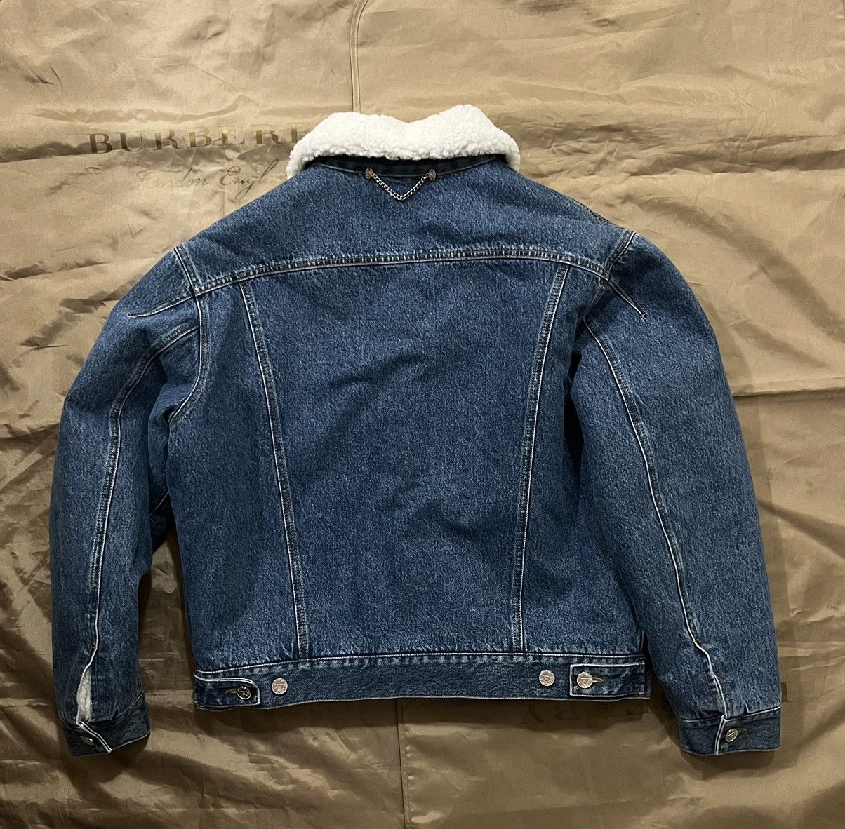Vetements VETEMENTS shearling lined denim jacket size S $5000 Size US S / EU 44-46 / 1 - 4 Thumbnail