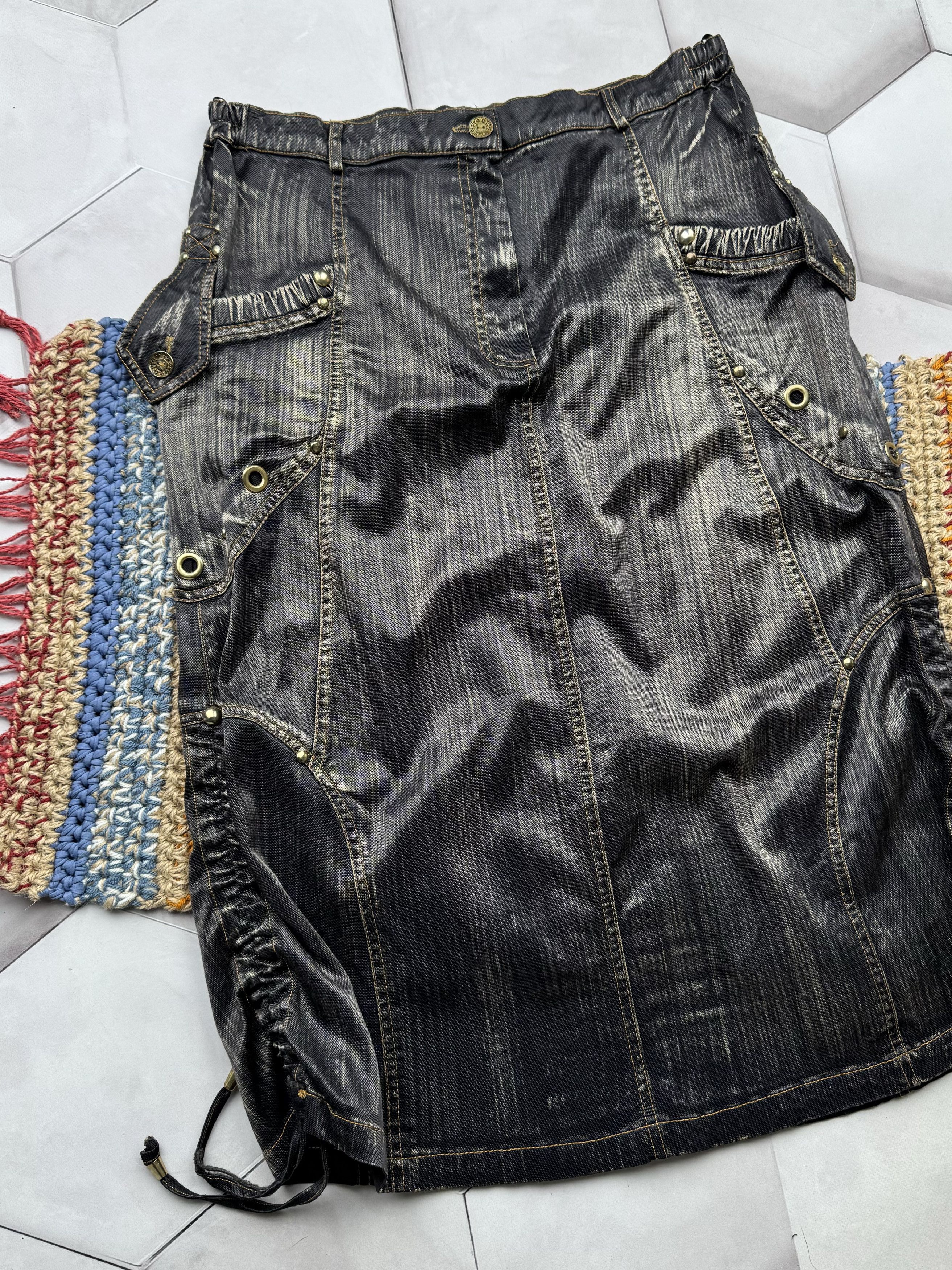 Japanese Brand Vintage Faded Skirt With Bondage (E4) Size 32" / US 10 / IT 46 - 2 Thumbnail