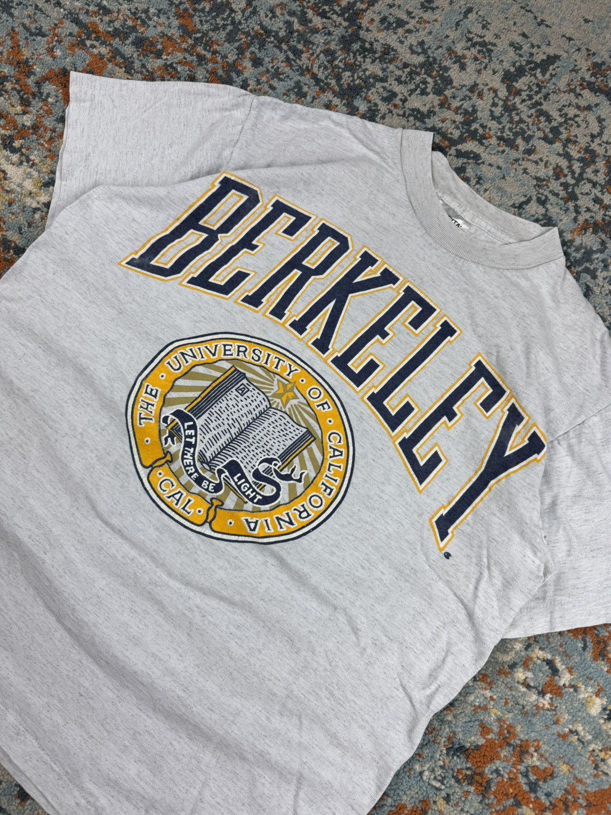 Vintage Vintage 80s Berkeley university of california boxy tee Size US S / EU 44-46 / 1 - 3 Thumbnail