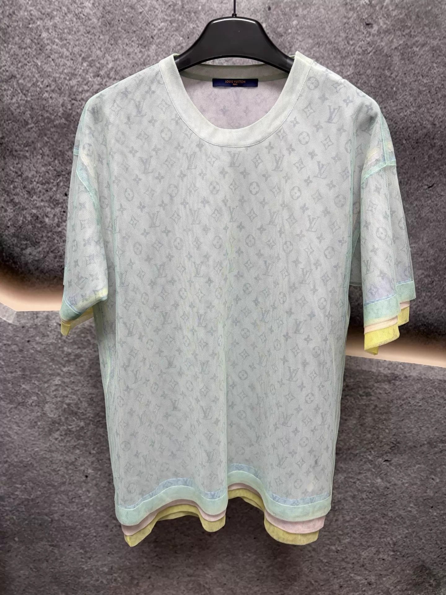 Louis Vuitton Multi Pattern Short Sleeve Mesh Shirt S Size US S / EU 44-46 / 1 - 1 Thumbnail