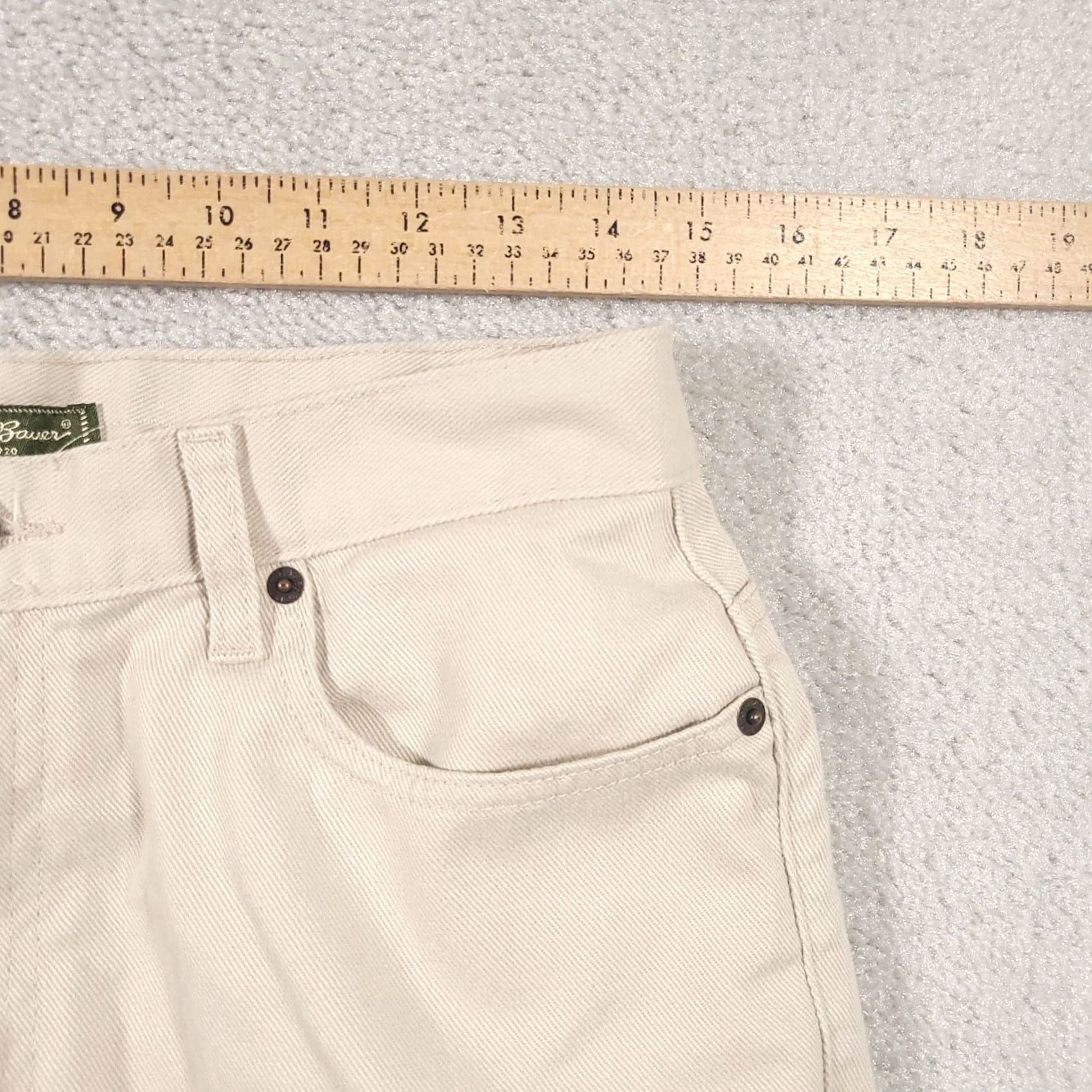 Eddie Bauer VINTAGE Eddie Bauer Capri Pants Women's 10P Petite Cropped Khaki Beige Tapered Inseam 23" Cropped Pockets Casual Mens Womens Girls Size 32" / US 10 / IT 46 - 7 Thumbnail