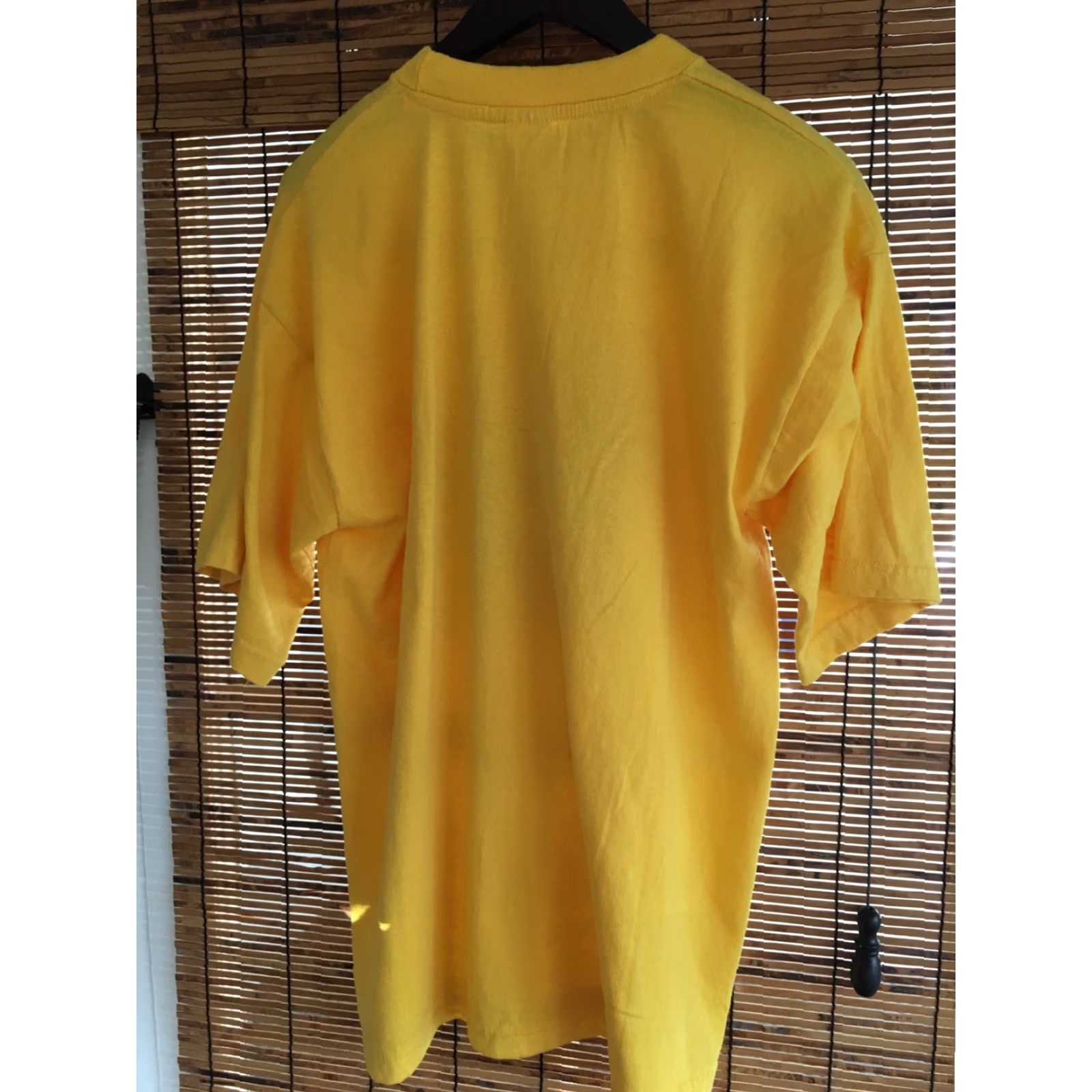 Vintage VINTAGE 2005 Aruba Carnival Shirt Men’s XL Yellow T-shirt Mens Size US M / EU 48-50 / 2 - 4 Thumbnail