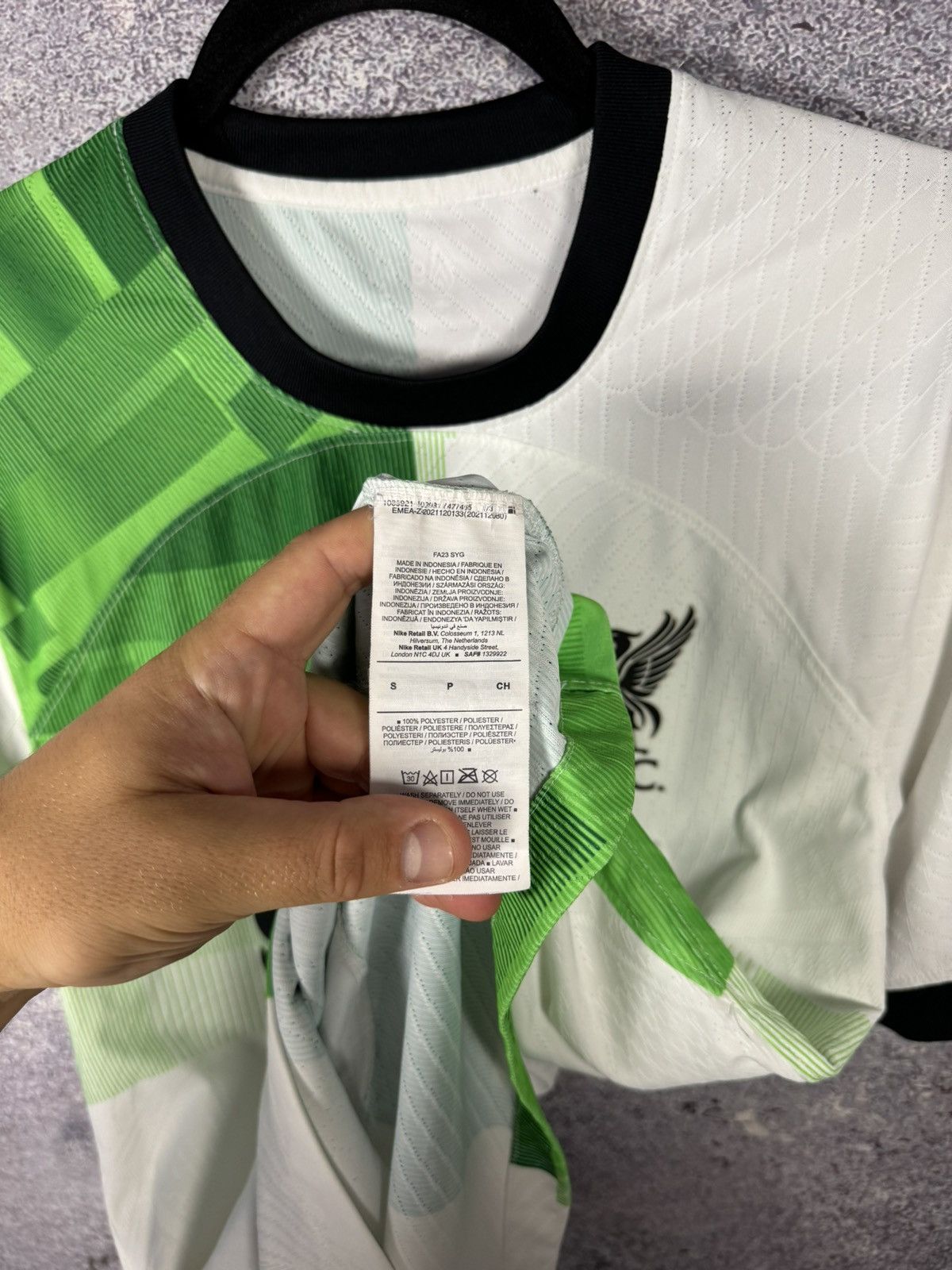 Nike M.SALAH Liverpool 2023/24 Away Nike DrifitADV Soccer Jersey Size US S / EU 44-46 / 1 - 13 Thumbnail
