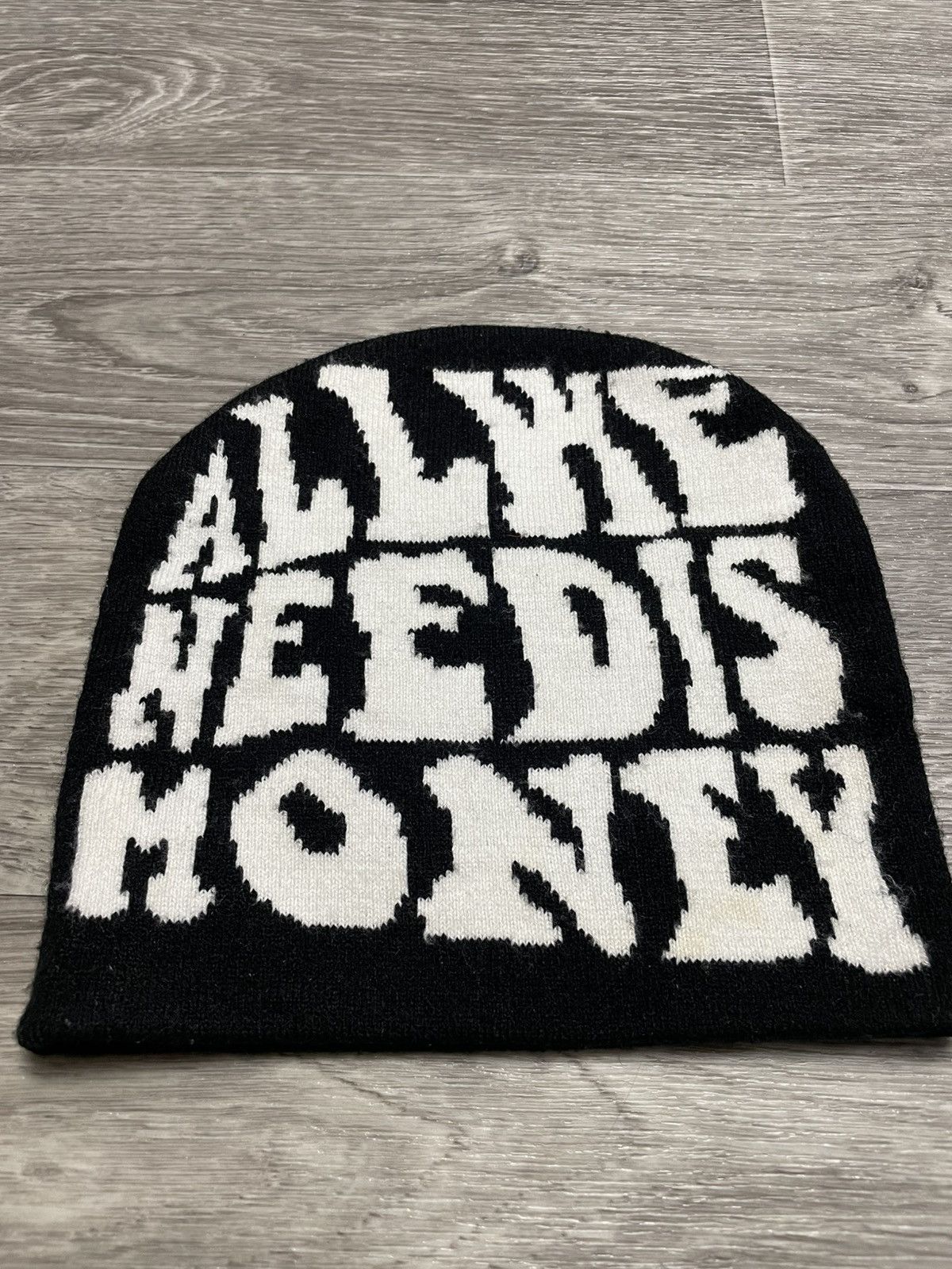 Other All We Need Is Money Beanie Hat Y2K Streetwear Size ONE SIZE - 3 Thumbnail