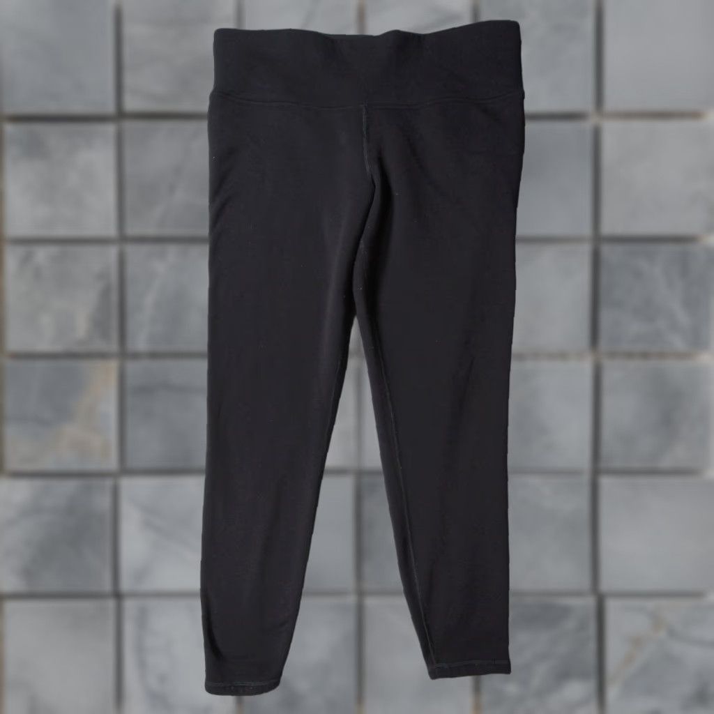 Athleta **Black Polartec Fleece XL Athleta Legging** User: **Altitude Black Polartec Fleece XL Athleta Legging** Size 40" / US 18 - 1 Thumbnail