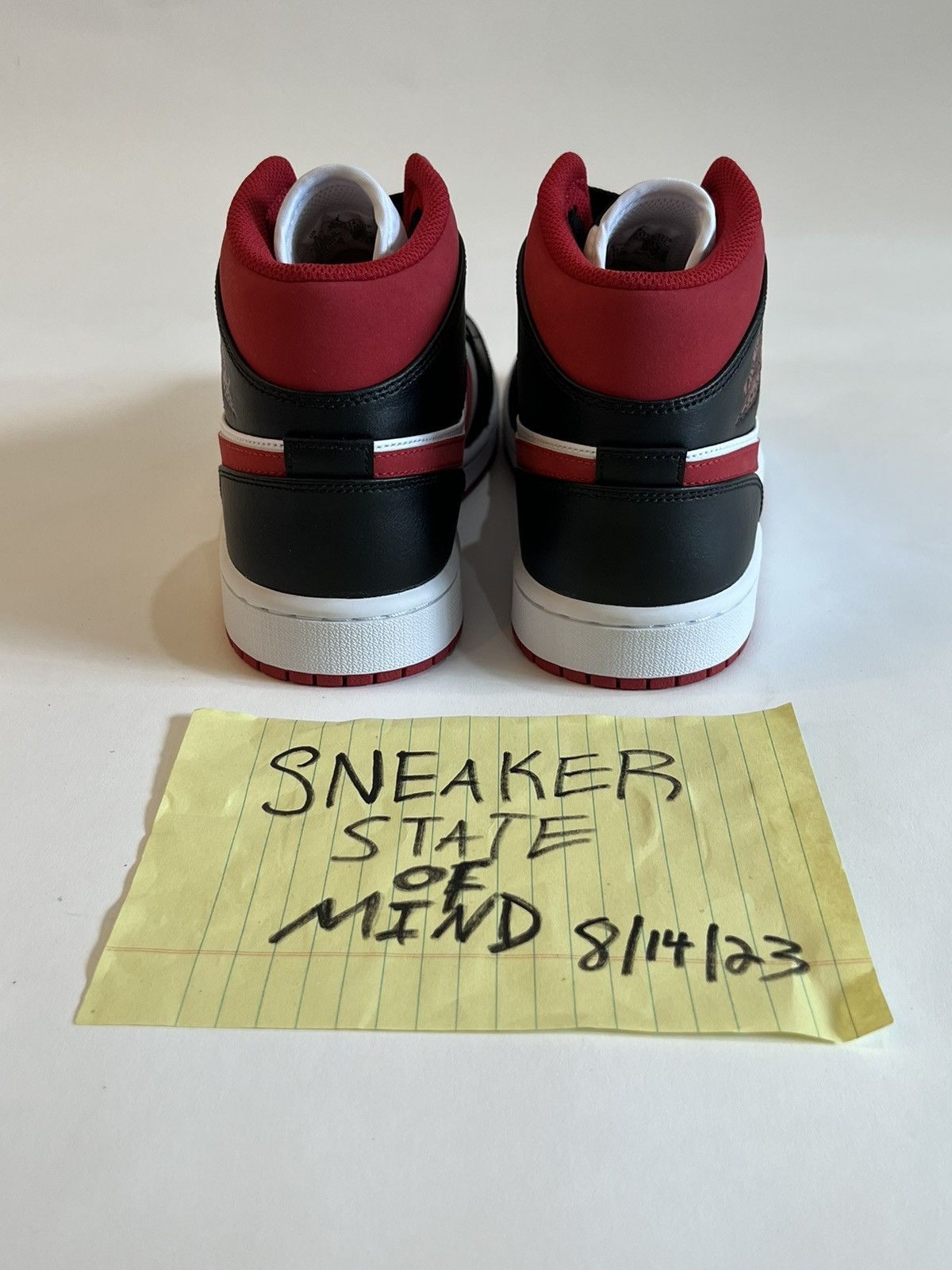 Jordan Brand × Nike BRAND NEW AIR JORDAN 1 MID “GYM RED” SIZE: 9 FAST SHIPPING Size US 9 / EU 42 - 5 Thumbnail