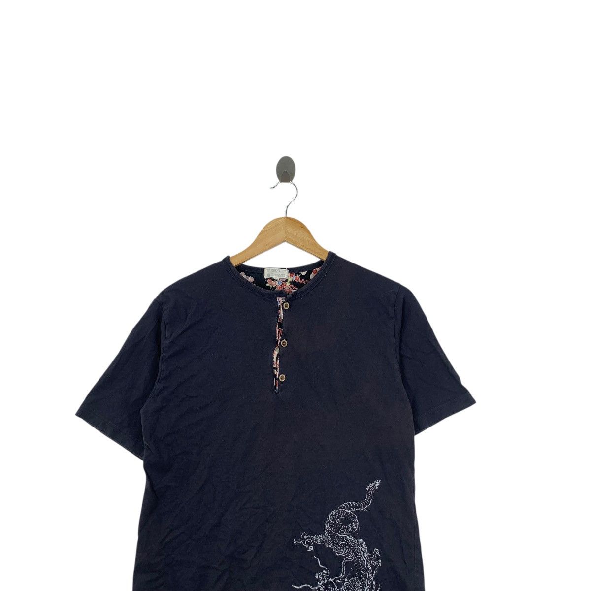 Vintage CORDOBA FLORAL DRAGON Japan Traditional Henley Tee Shirt Size S / US 4 / IT 40 - 2 Thumbnail