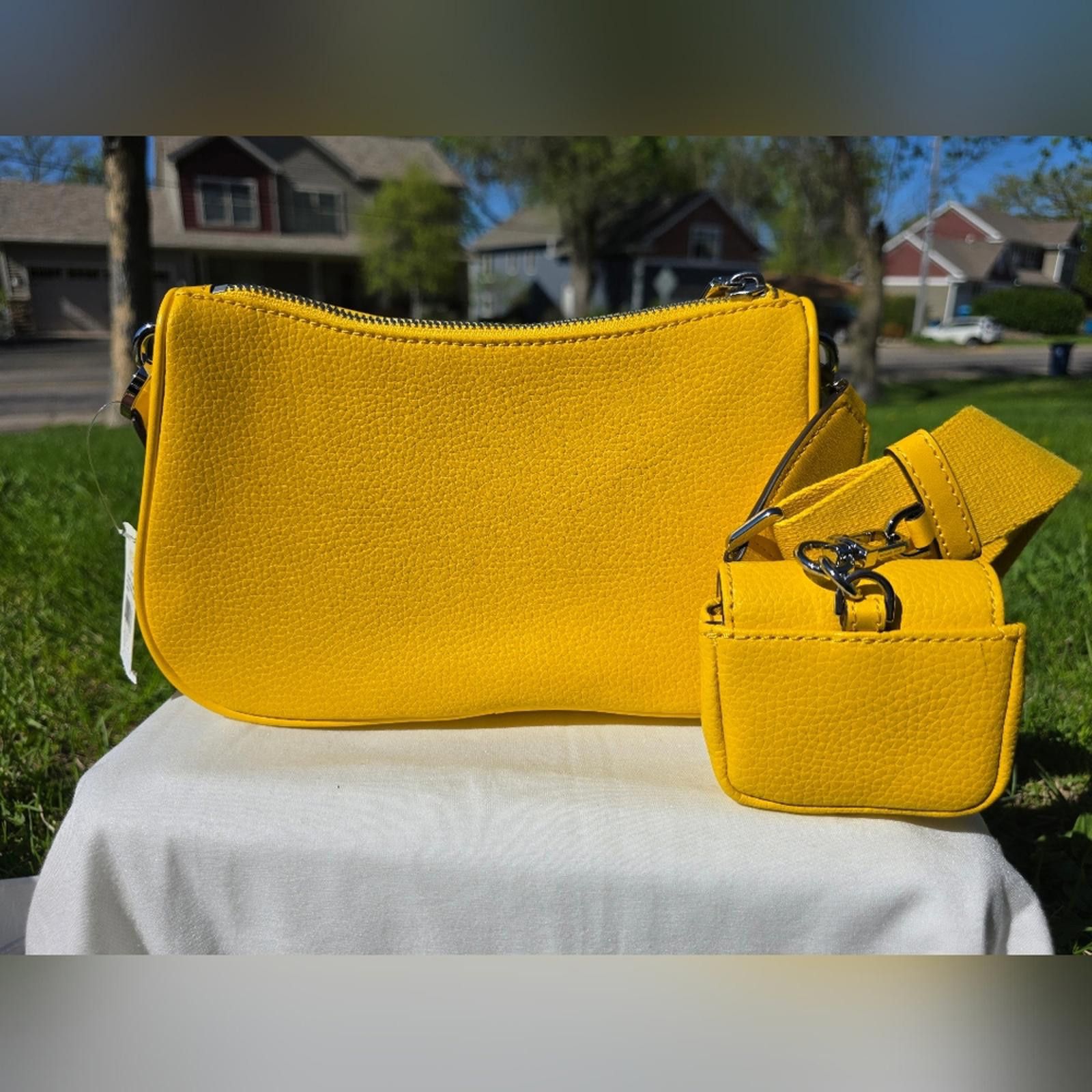 Michael Kors Michael Kors Jet Set Medium Pebbled Crossbody Bag Size ONE SIZE - 8 Thumbnail
