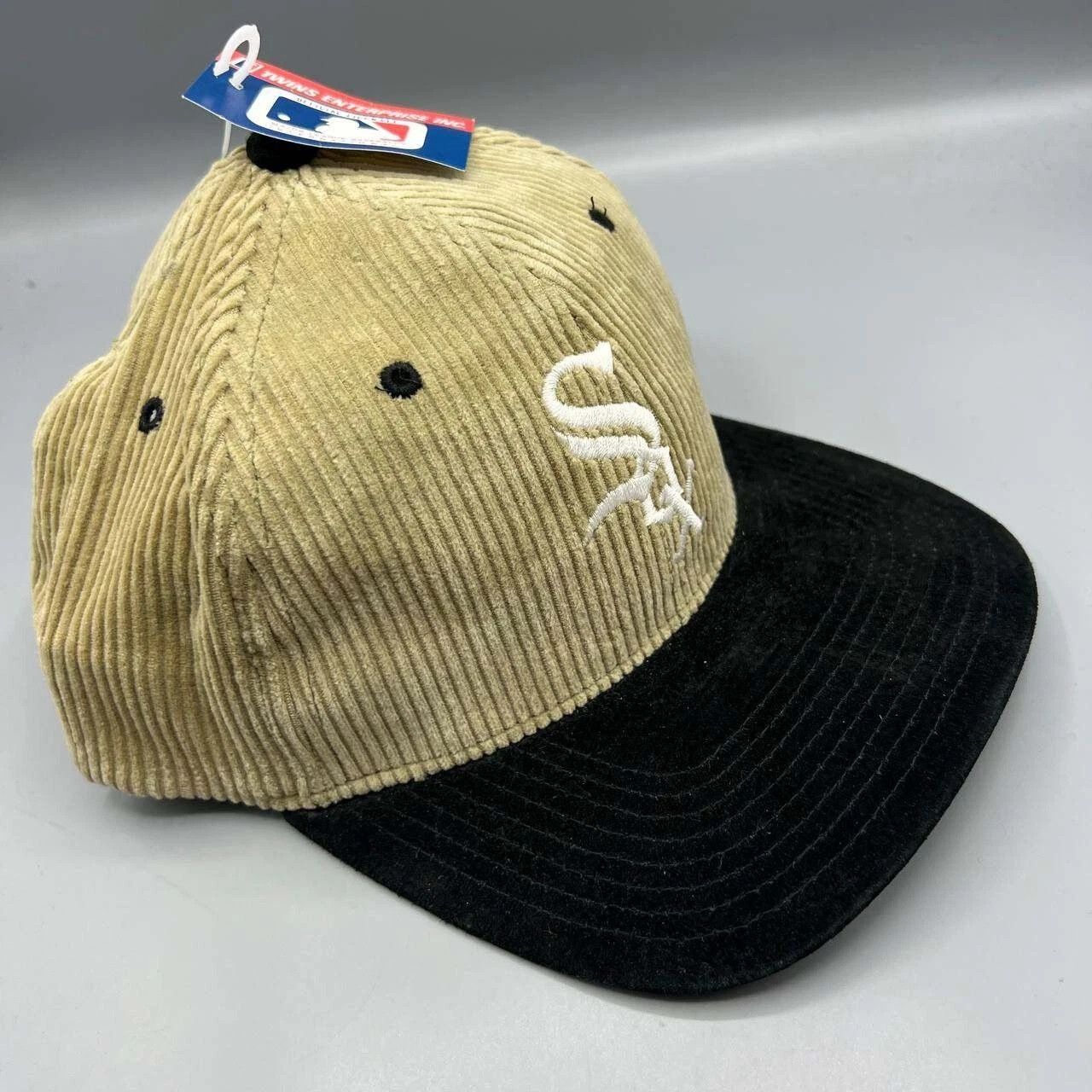 Twins Enterprise Inc. × Vintage Chicago White Sox Hat Men Corduroy Strap Back Cap New Size ONE SIZE - 5 Thumbnail