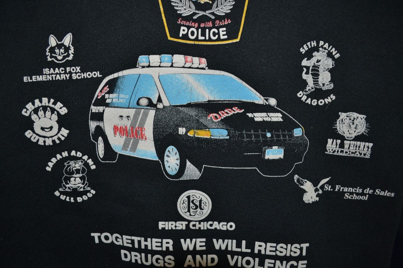 D.A.R.E 1996 D.A.R.E Chicago Police Drugs and Violence Sweatshirt Size US XL / EU 56 / 4 - 6 Thumbnail