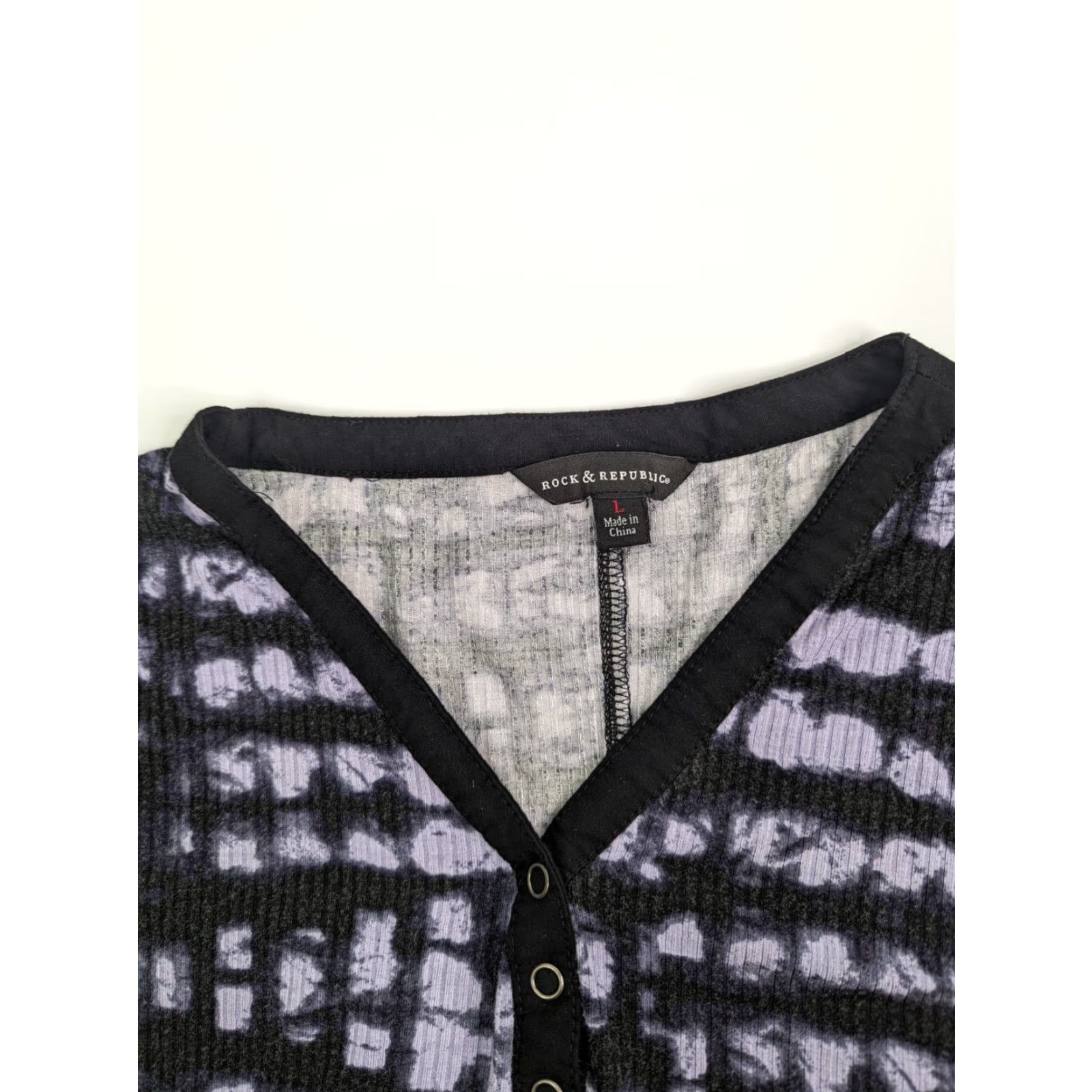 Vintage Rock & Republic Shirt Women's V-neck Button Rib Knit Top L Purple Casual Comfort All Seasons Size L / US 10 / IT 46 - 7 Thumbnail