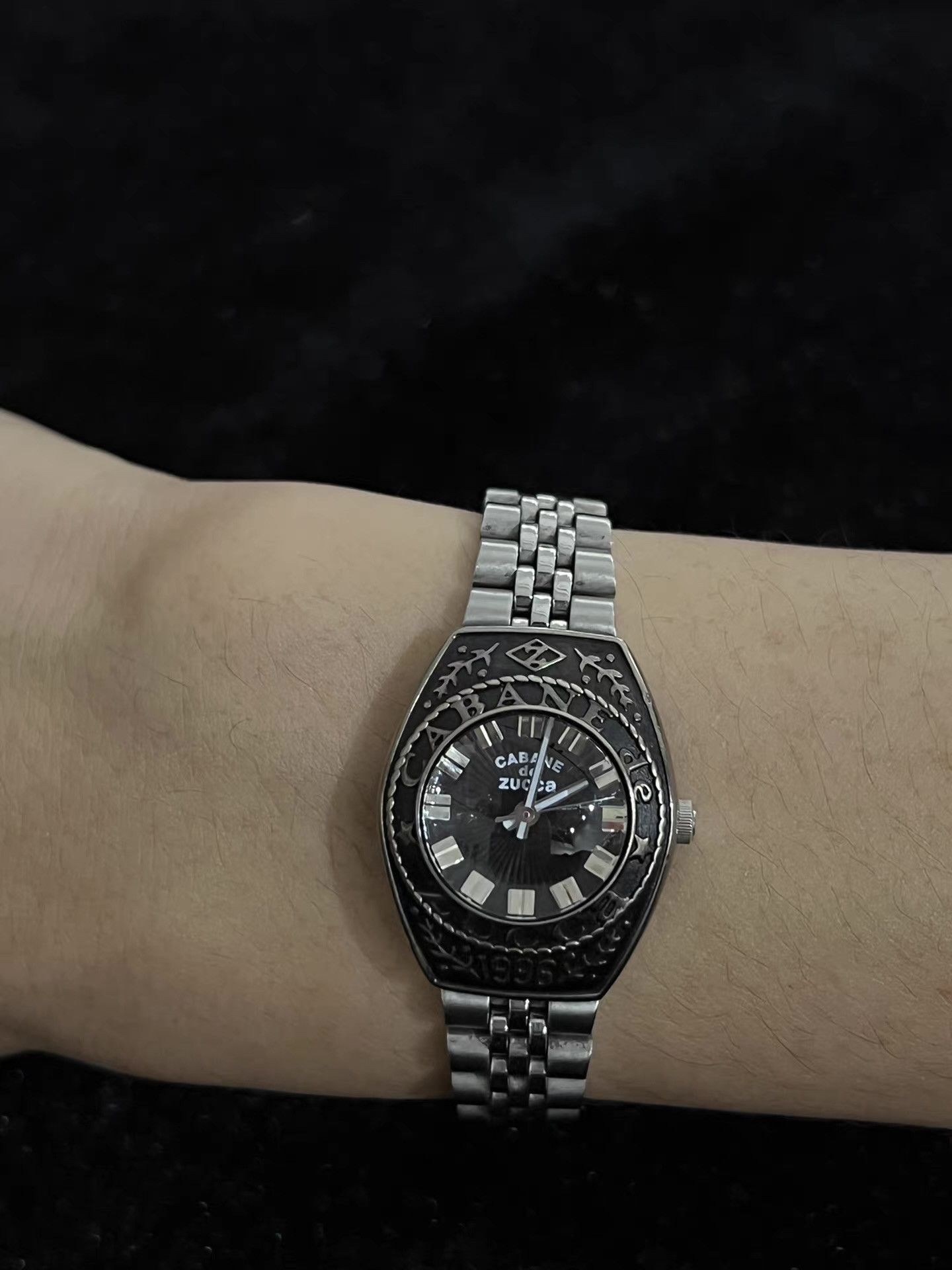 Zucca Cabane de Zucca Cast & Engraved Watch。 Q13 Size ONE SIZE - 6 Thumbnail