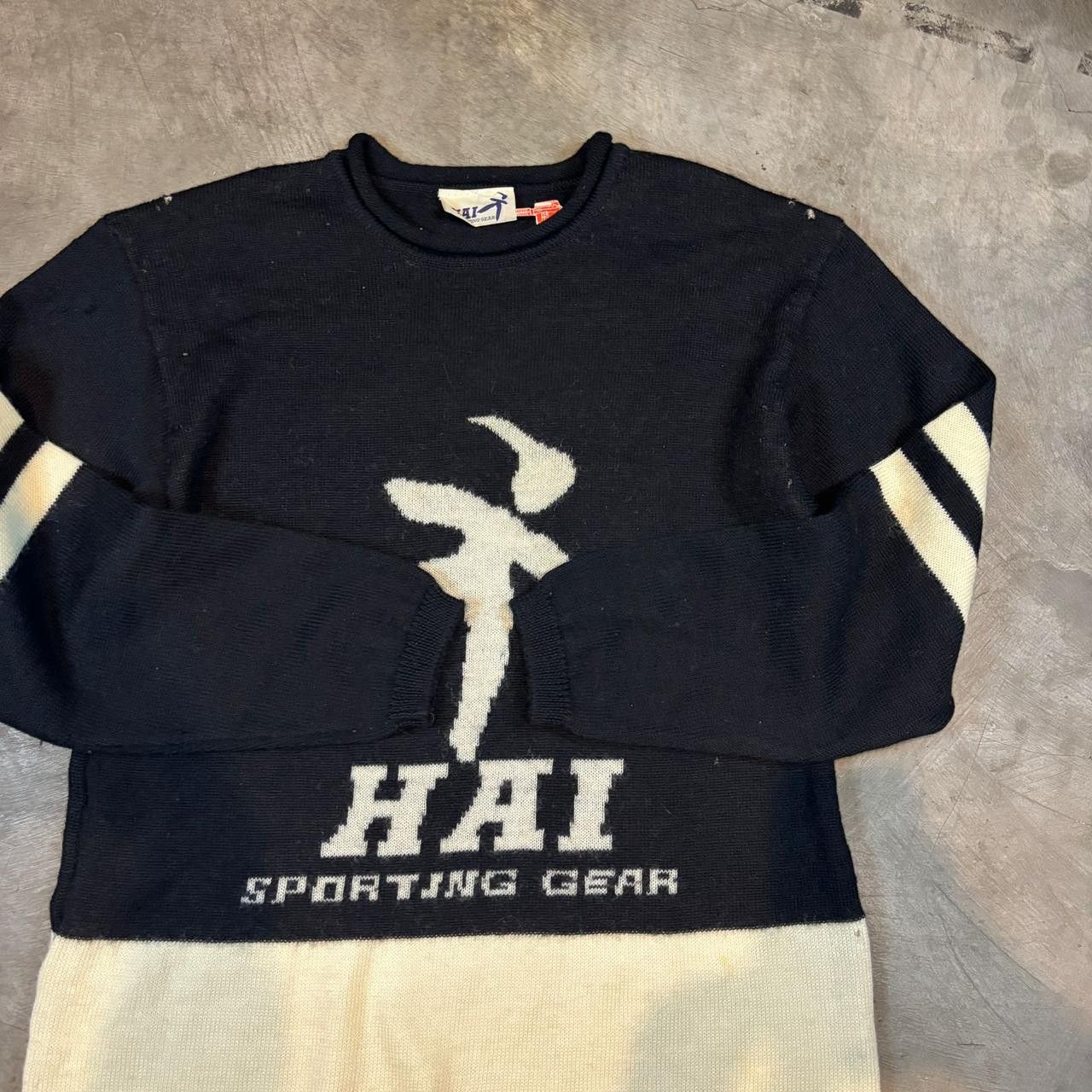 Hai Sporting Gear × Issey Miyake × Vintage 90s Hai Sporting Gear Issey Miyake Logo Knitt Swearshirt Size US M / EU 48-50 / 2 - 5 Thumbnail