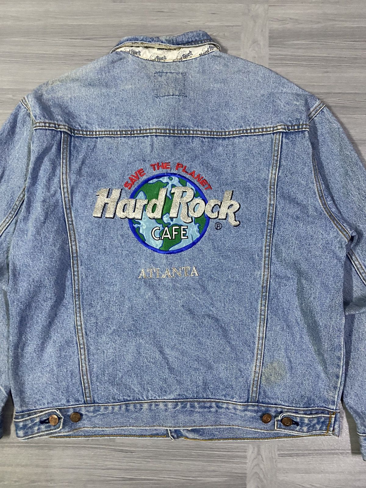 Hard Rock Cafe Vintage Hard Rock Cafe Atlanta Save The Planet Denim Jacket Size US L / EU 52-54 / 3 - 6 Thumbnail