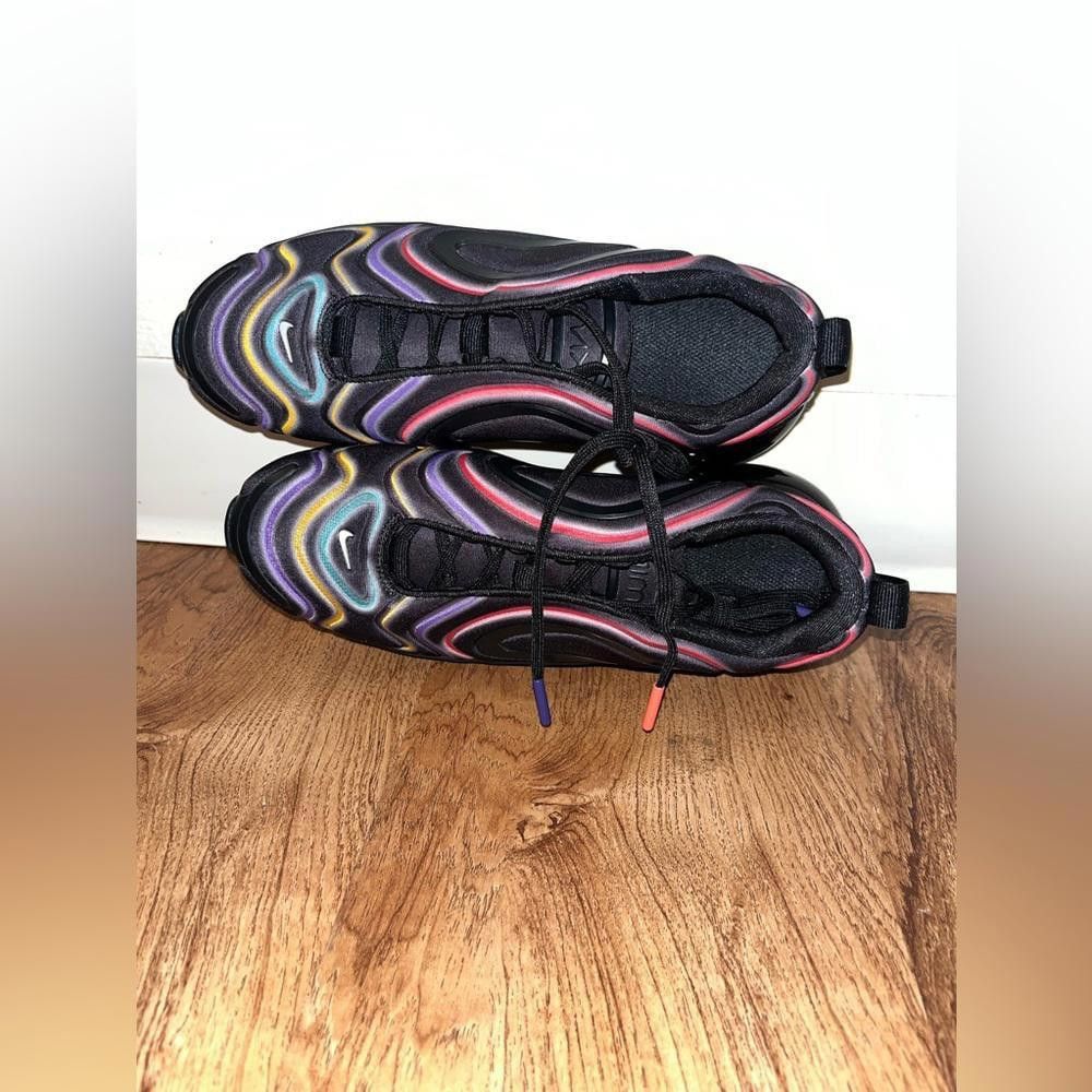 Nike Air Max 720 Black Neon Streaks Sample Made In Korea Size US 7 / IT 37 - 2 Thumbnail