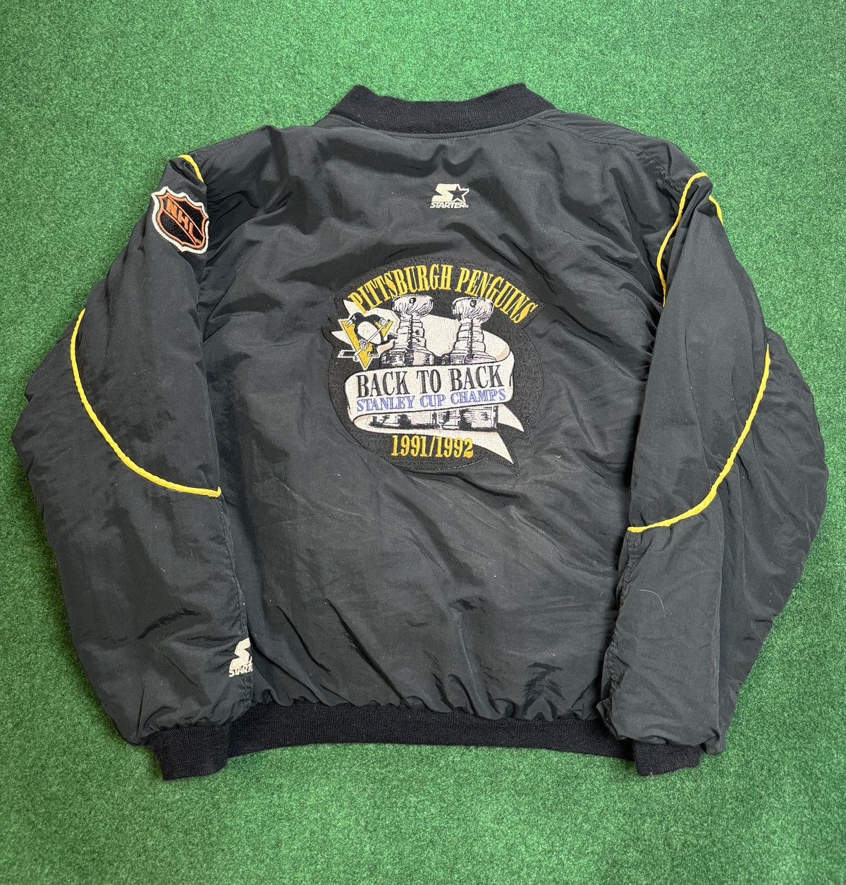 NHL × Starter × Vintage Pittsburgh Penguins Back To Back Stanley Cup Starter Jacket Size US XL / EU 56 / 4 - 1 Thumbnail