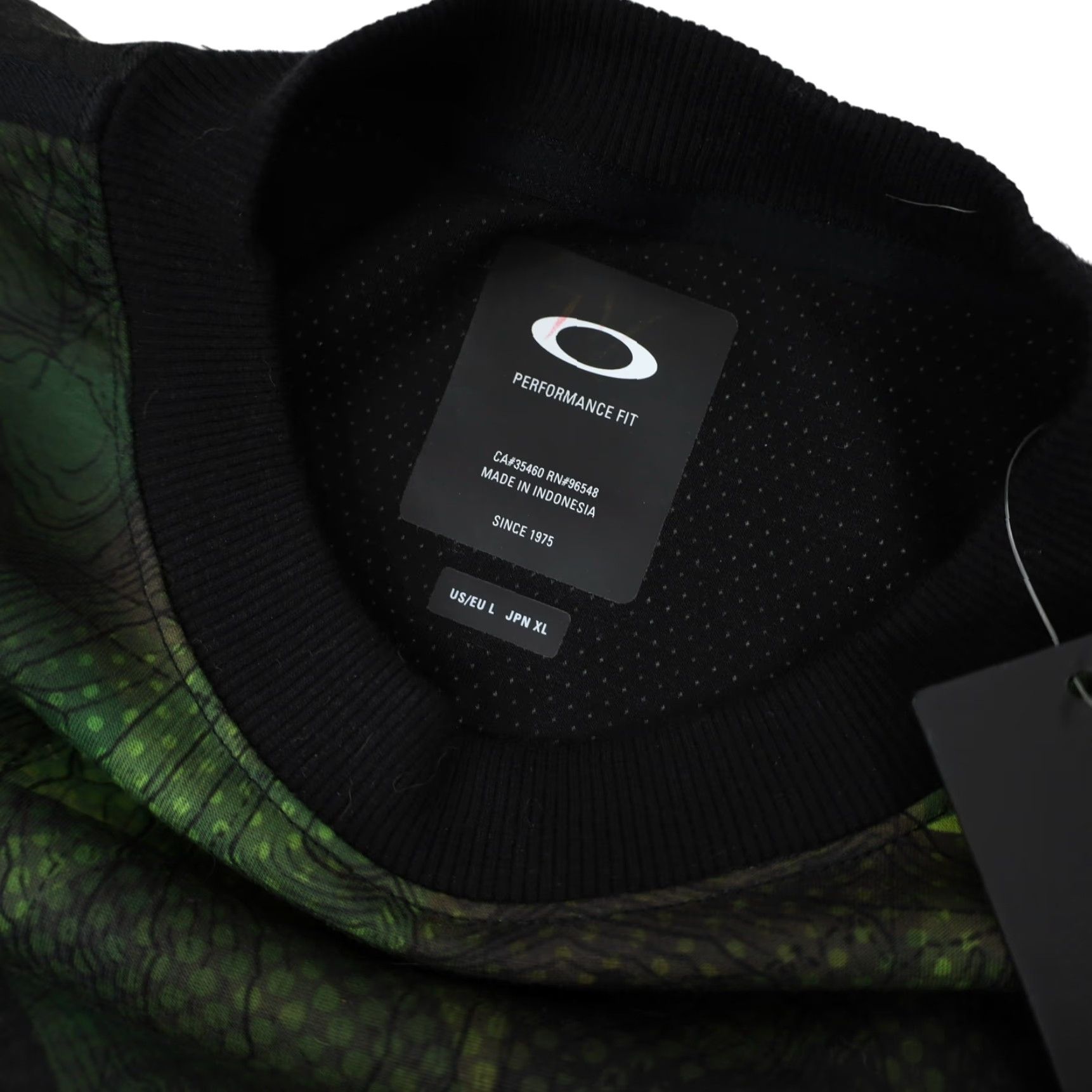 Oakley NWT Oakley Mens Large Sweatshirt Topographic Logo Black Pullover Sweatshirt Mens Size L Black Oakley Topographic Logo Sweatshirt 10/10 Size US L / EU 52-54 / 3 - 5 Thumbnail
