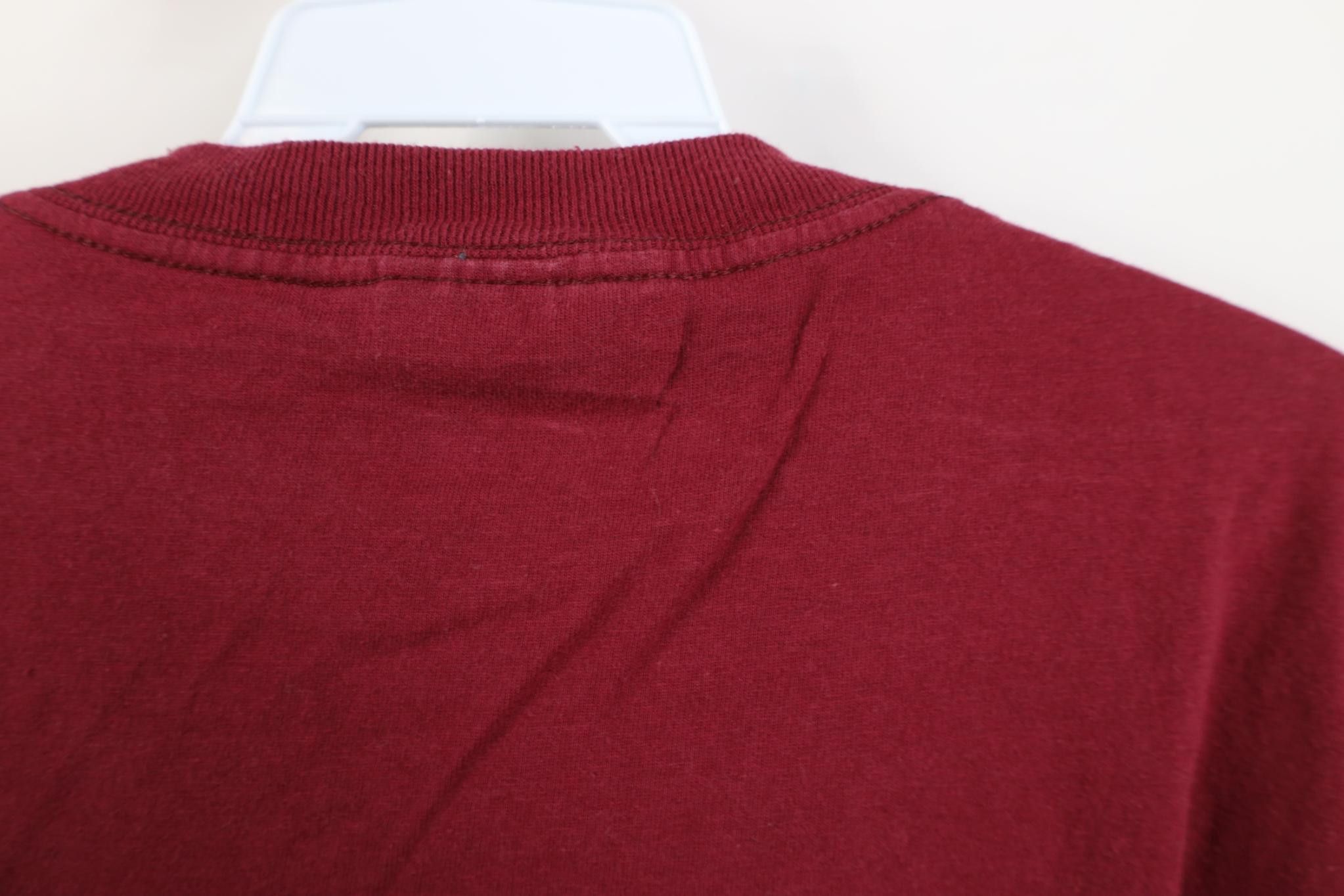 Vintage Vintage 90s Streetwear Native Horse Equestrian T-Shirt Red Size US L / EU 52-54 / 3 - 11 Thumbnail