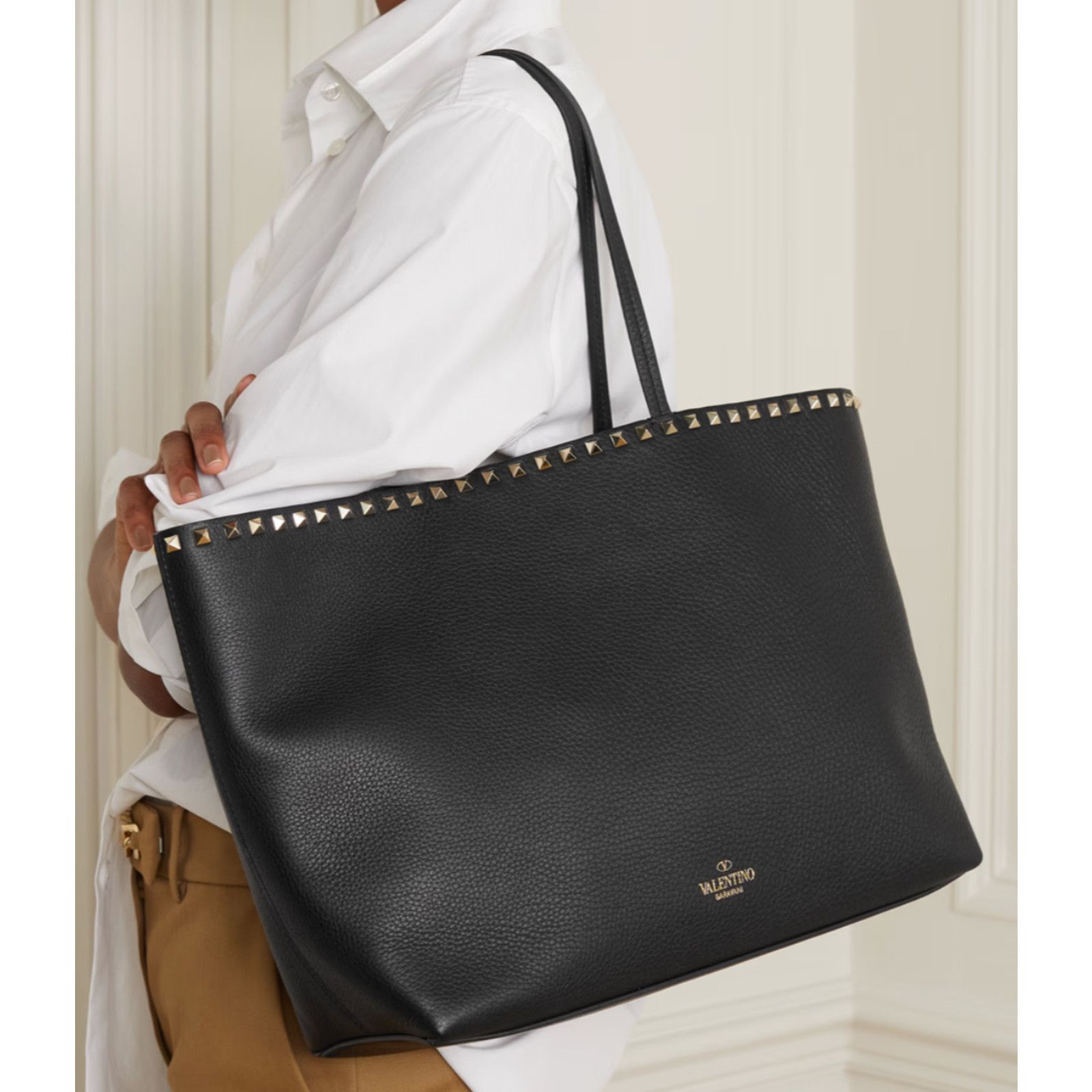 Valentino Valentino Garavani Rockstud Large Black Grained Tote Size ONE SIZE - 1 Thumbnail