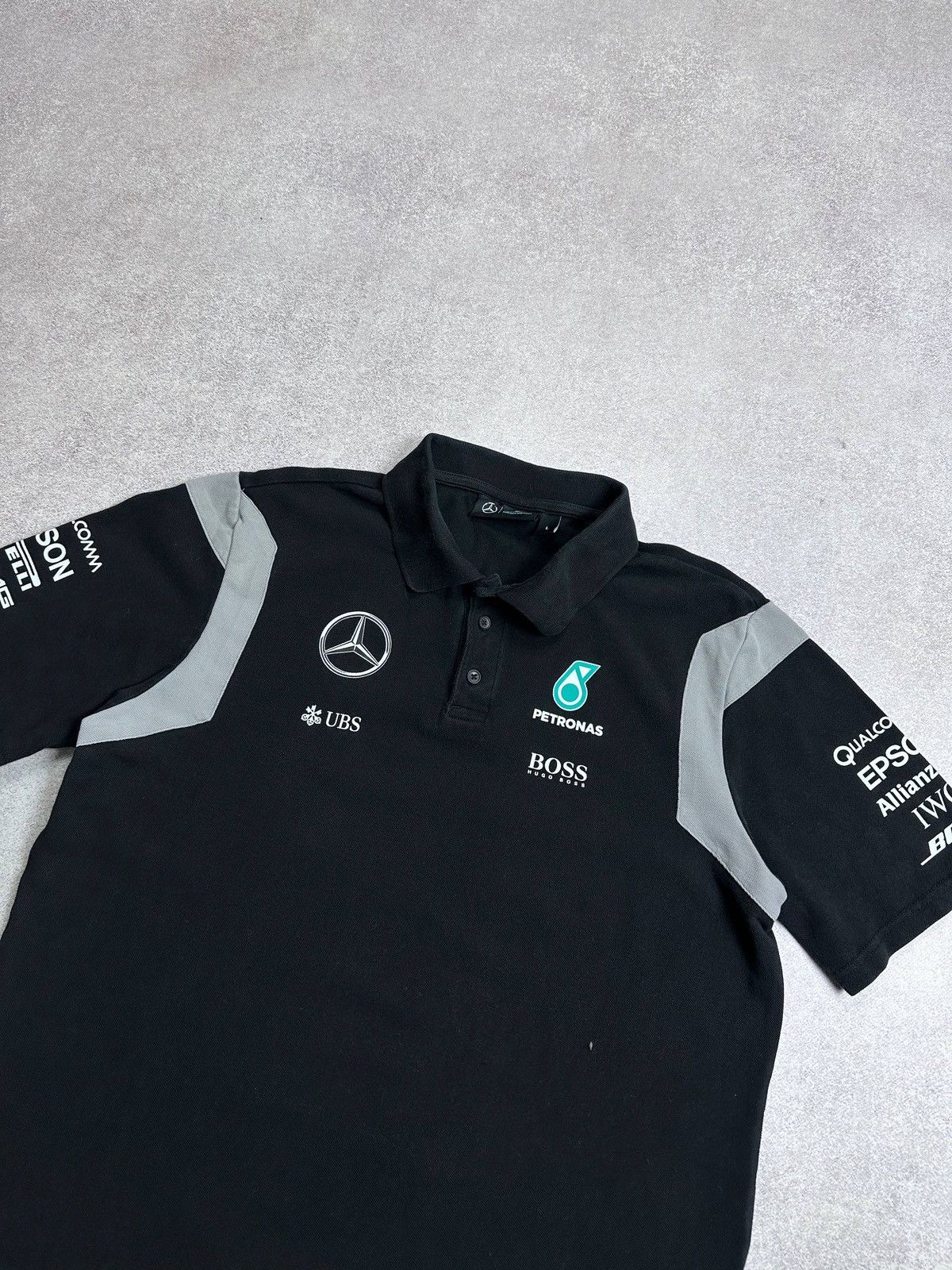 Mercedes-Benz Vintage Mercedes AMG Petronas Racing F-1 Polo Shirt L Size US L / EU 52-54 / 3 - 3 Thumbnail