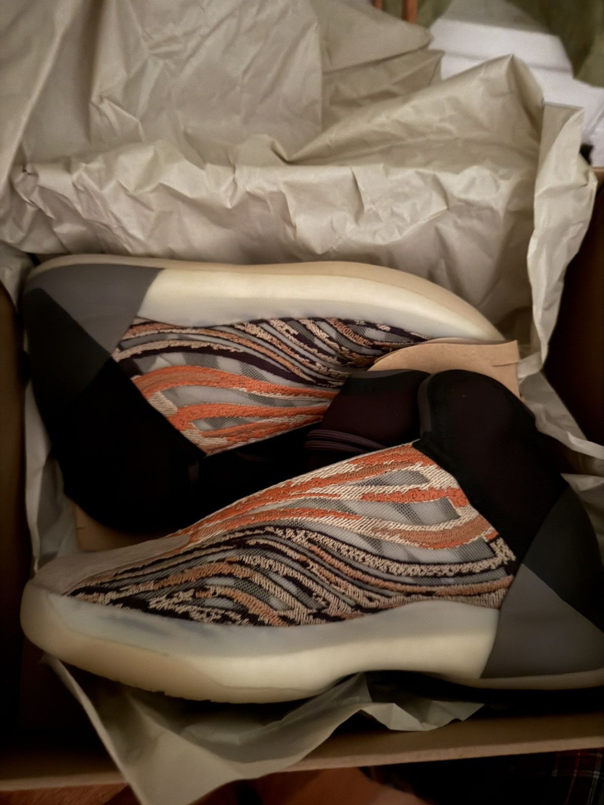 Adidas × Yeezy Size 9.5 — Adidas Yeezy Qntm Flash Orange (DS) Size US 9.5 / EU 42-43 - 2 Thumbnail