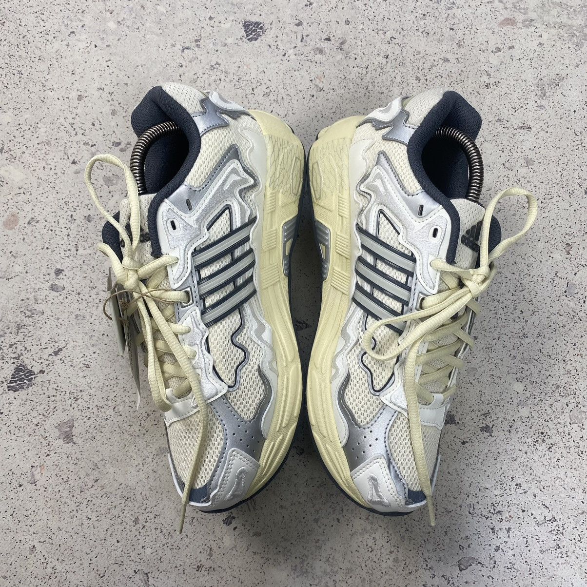 Adidas Adidas × Bad Bunny Responce CL Cream Blokecore y2k Size us7 Size US 7 / EU 40 - 6 Thumbnail