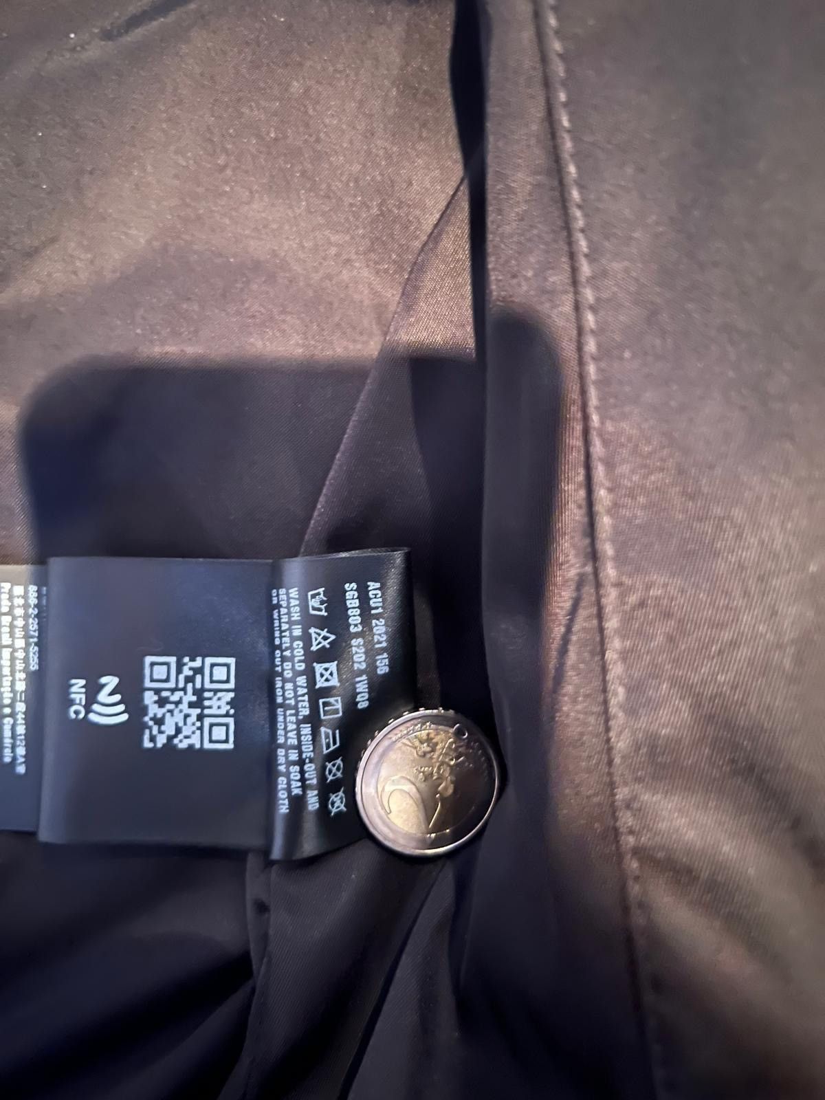 Prada Prada Daunenjacke aus Re-Nylon Size US L / EU 52-54 / 3 - 7 Thumbnail