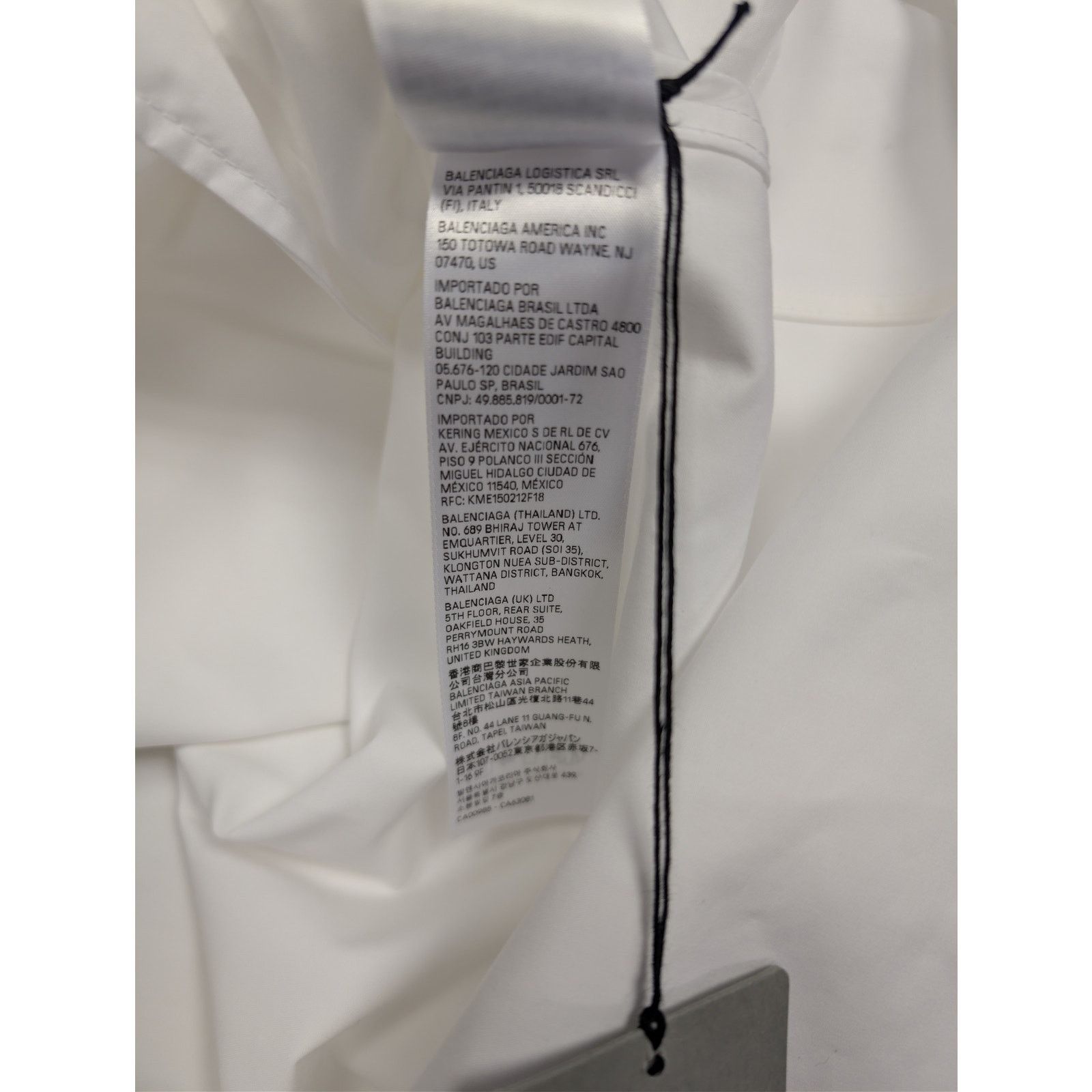 Balenciaga o1rshd1 Cotton Poplin Long-Sleeved Outerwear Shirt in White Size US XS / EU 42 / 0 - 20 Thumbnail