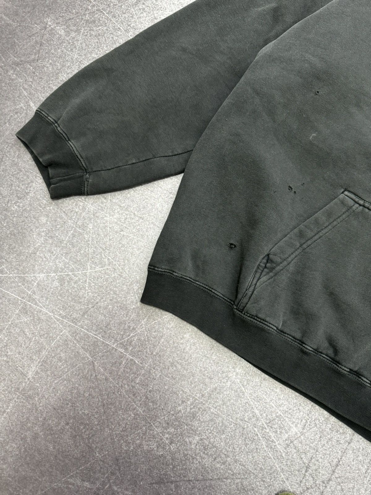 Shorty's Skateboards Shorty’s Skateboard Thrashed Faded Black Logo Hoodie Vintage Size US XL / EU 56 / 4 - 4 Thumbnail