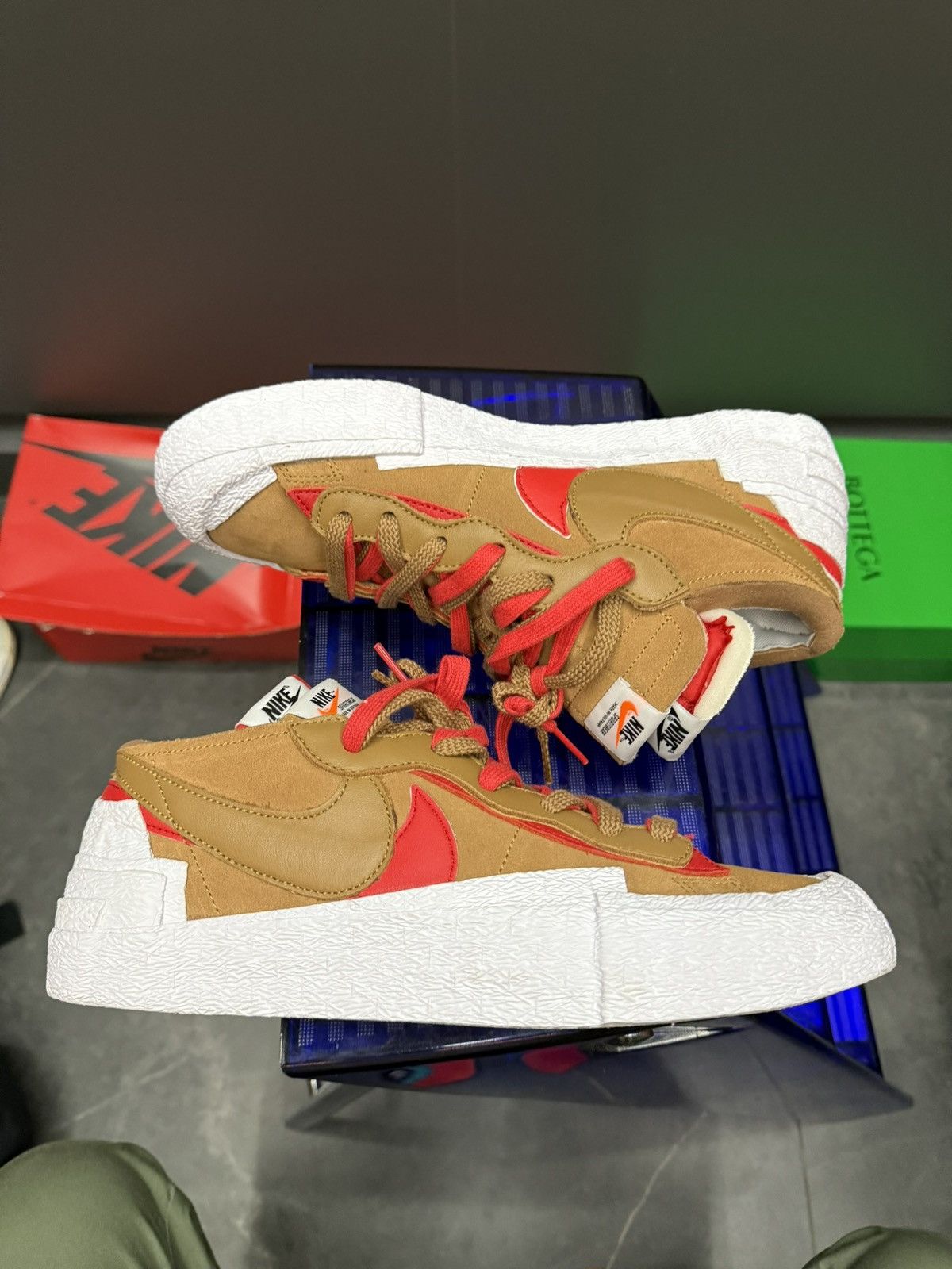 Nike × Sacai Nike X Sacai Blazer Low British Tan 9.5 DD1877-200 Size US 9.5 / EU 42-43 - 3 Thumbnail