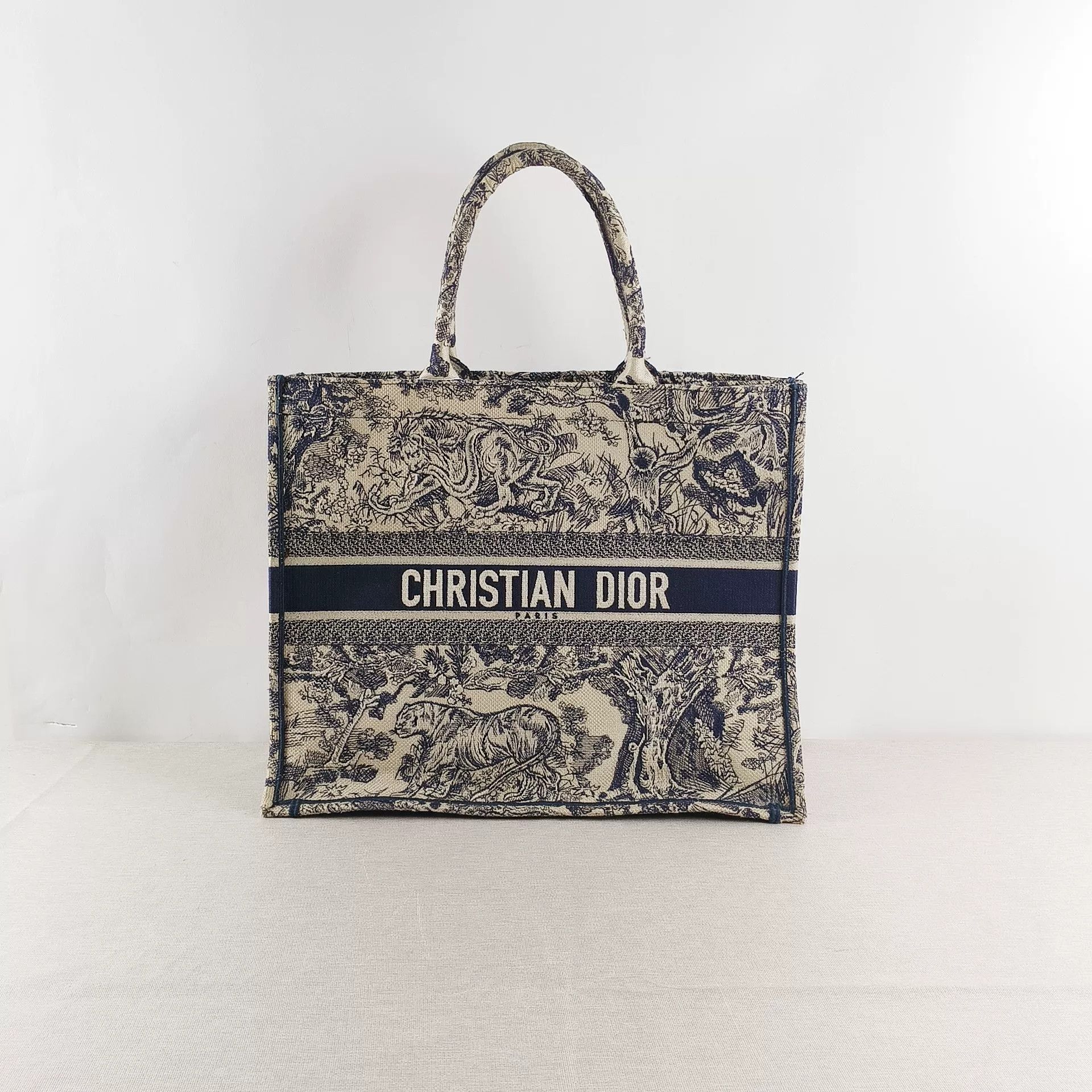 Dior Pre-loved Bag Very good condition Size ONE SIZE - 1 Thumbnail