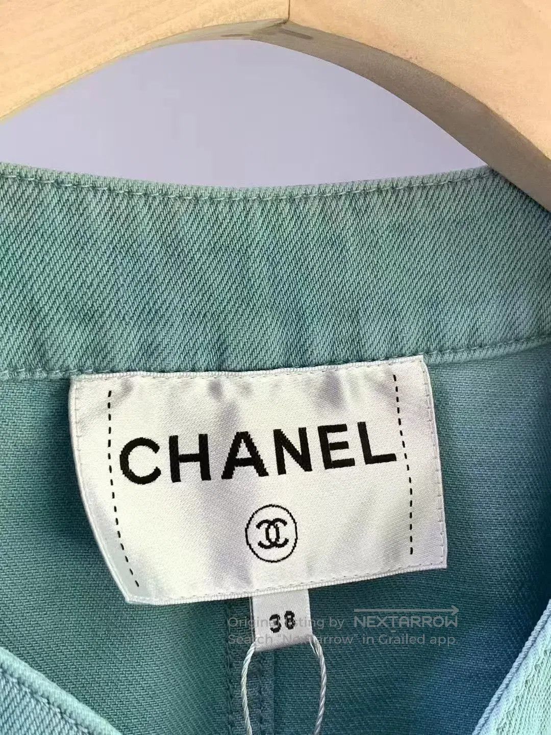 Chanel Chanel Camellia Denim Jacket with Brooch. Size S / US 4 / IT 40 - 4 Thumbnail