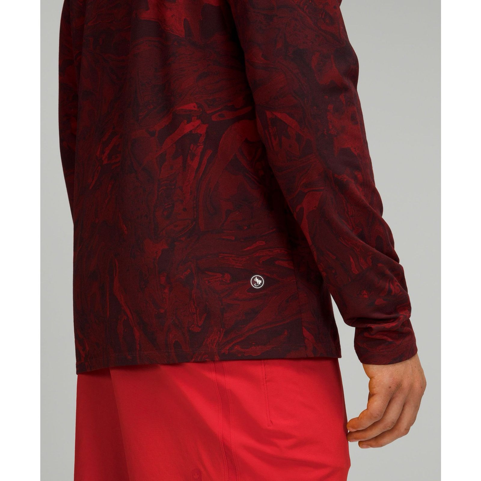 Lululemon NWOT Lululemon Team Canada Maple Leaf Long Sleeve Shirt L Size US L / EU 52-54 / 3 - 4 Thumbnail