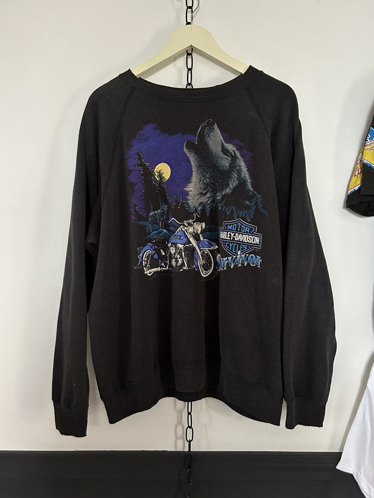 image of Harley Davidson Vintage 1993 Survivor Wolf Moonlight Crewneck Sweater in Black, Men's (Size XL)